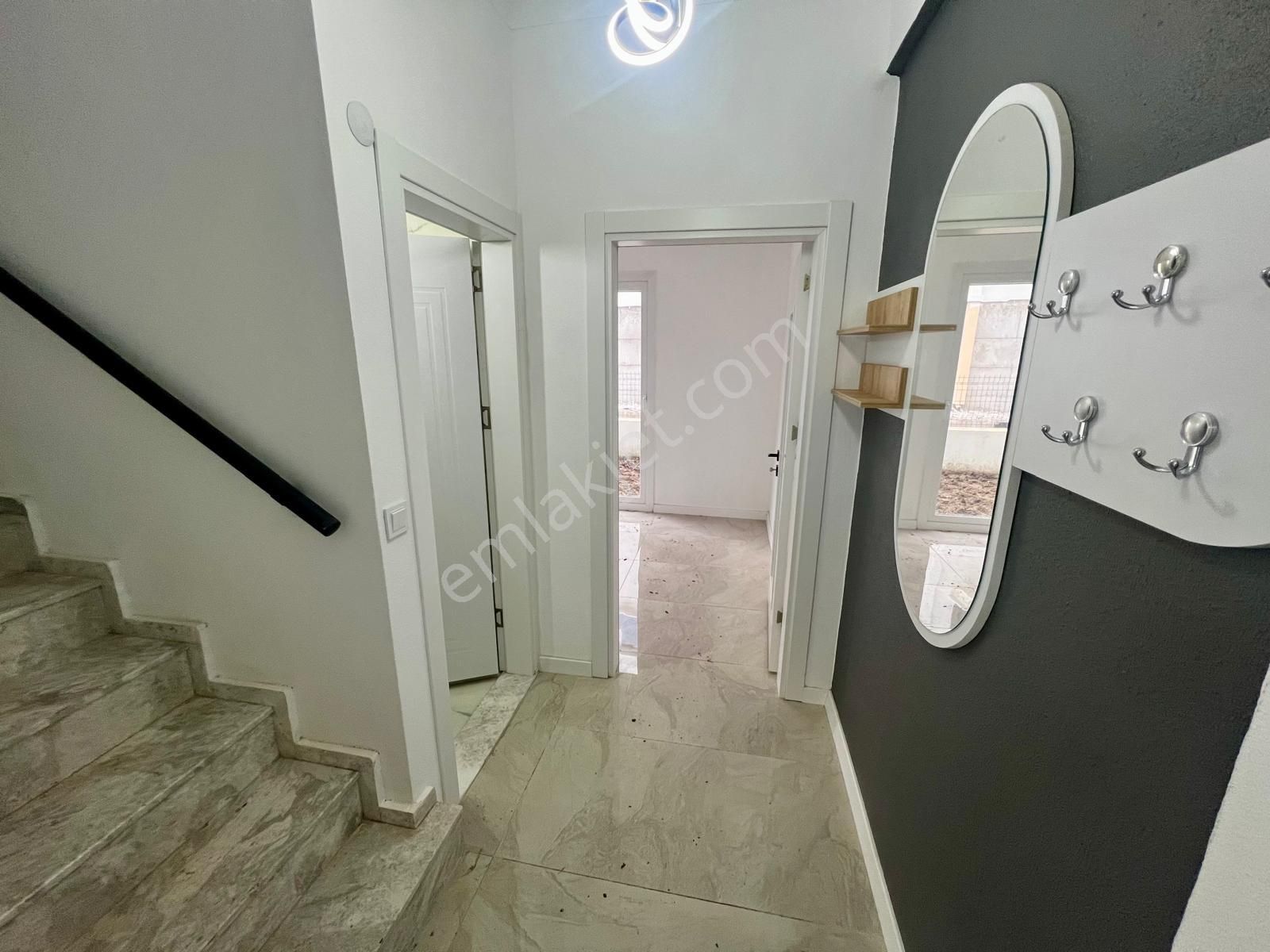 Akçay Aras Emlaktan Gürede Harika Konumda 3+1 Villa - Görsel 10