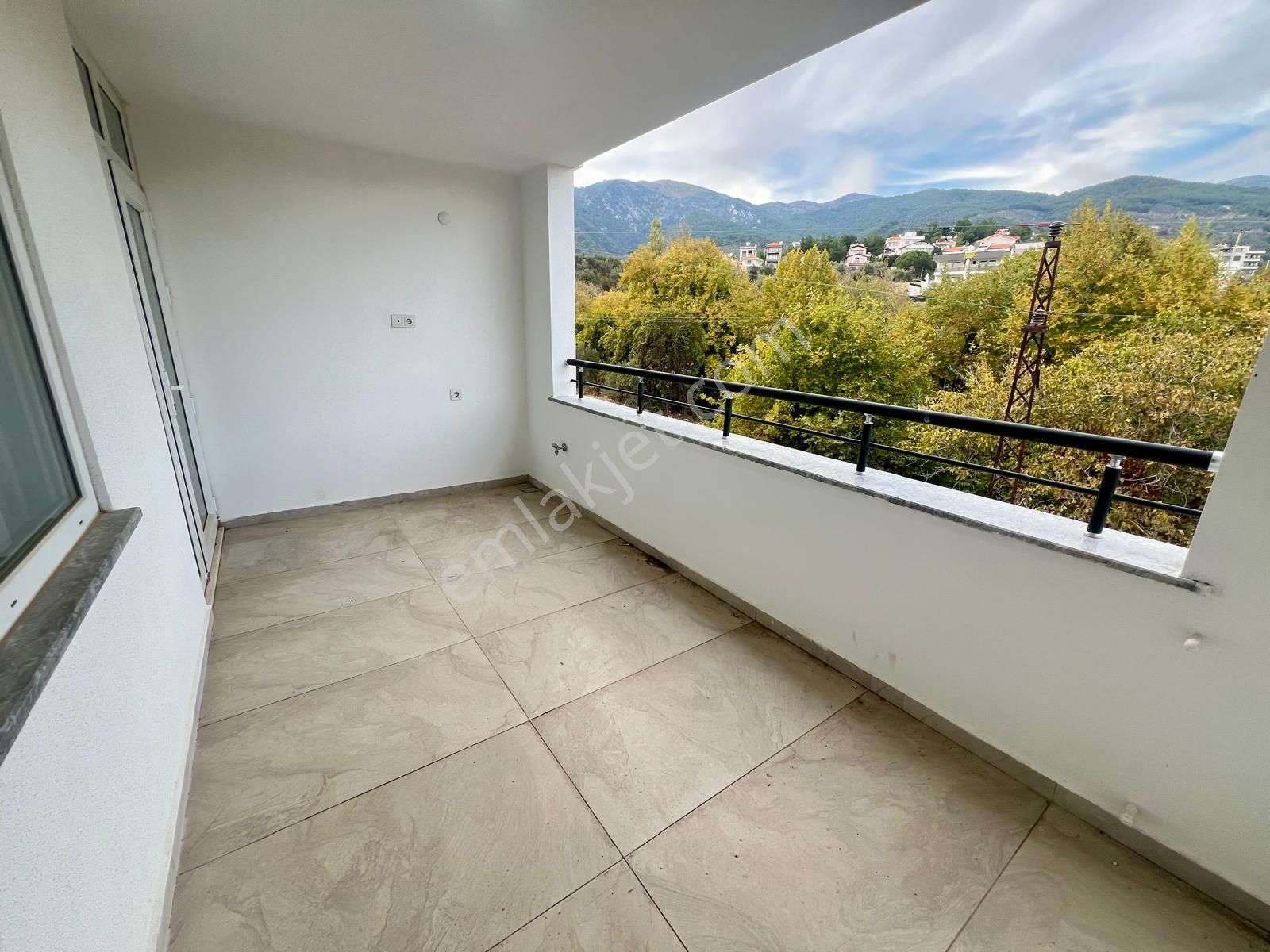 Akçay Aras Emlaktan Gürede Harika Konumda 3+1 Villa - Görsel 34