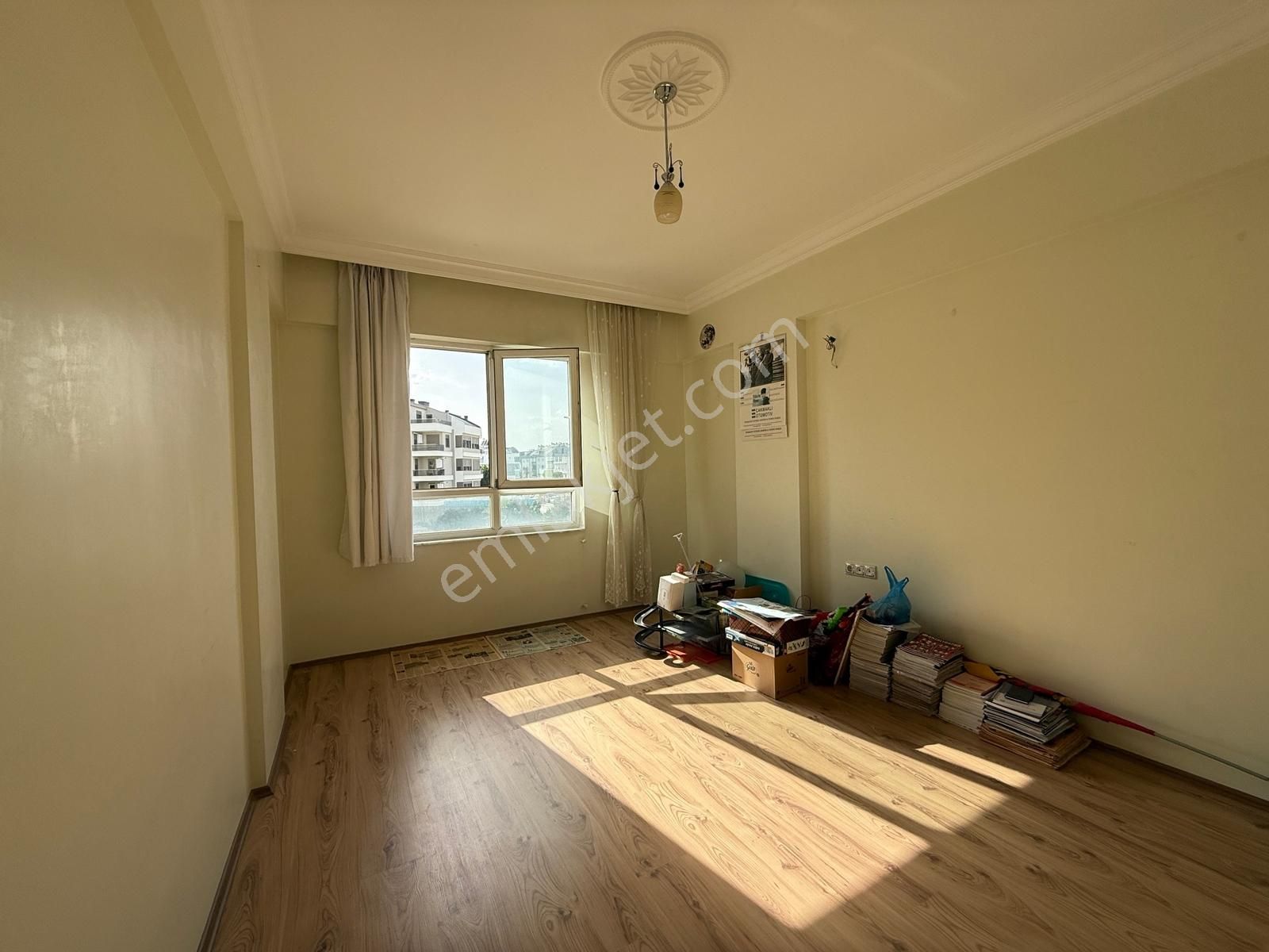 Molla Yusufta Satılık 3+1 Daire - Görsel 2