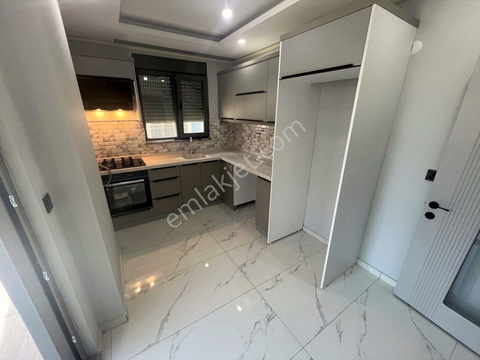 Akçay Aras Emlaktan Altınkumda Ara Kat Ayrı Mutfaklı 2+1 Sıfır Daire - Görsel 8