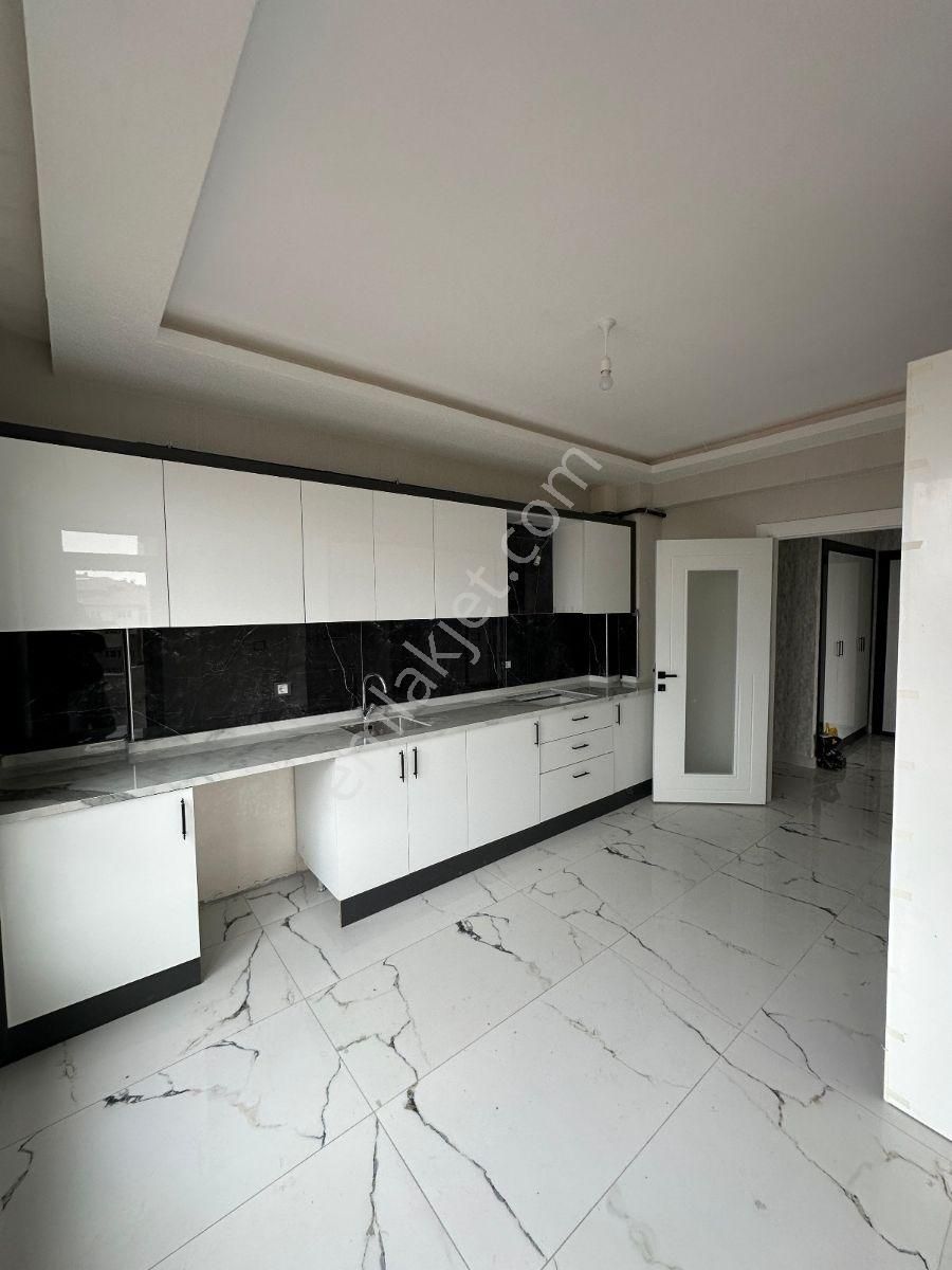 Altı Yola Yakın Uluırmak Kuran Kursu Arkası- Orhangazi Mh.