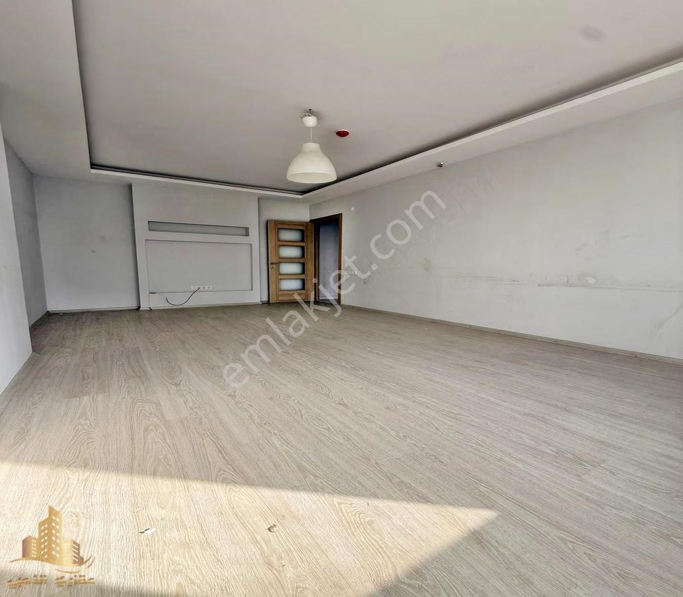 Bahçeşehir Lokasyonunda Butik Sitede Balkonlu Geniş 2+1 Daire - Görsel 4