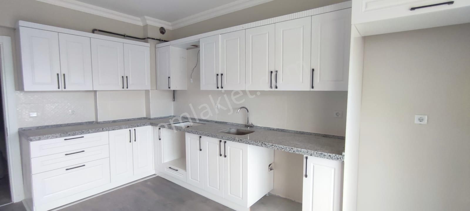 Adalet Gold Group Emlak'tan Satılık Sıfır Daireler 50.yıl Mahallesinde 3+1 Ara Katta 3.katta