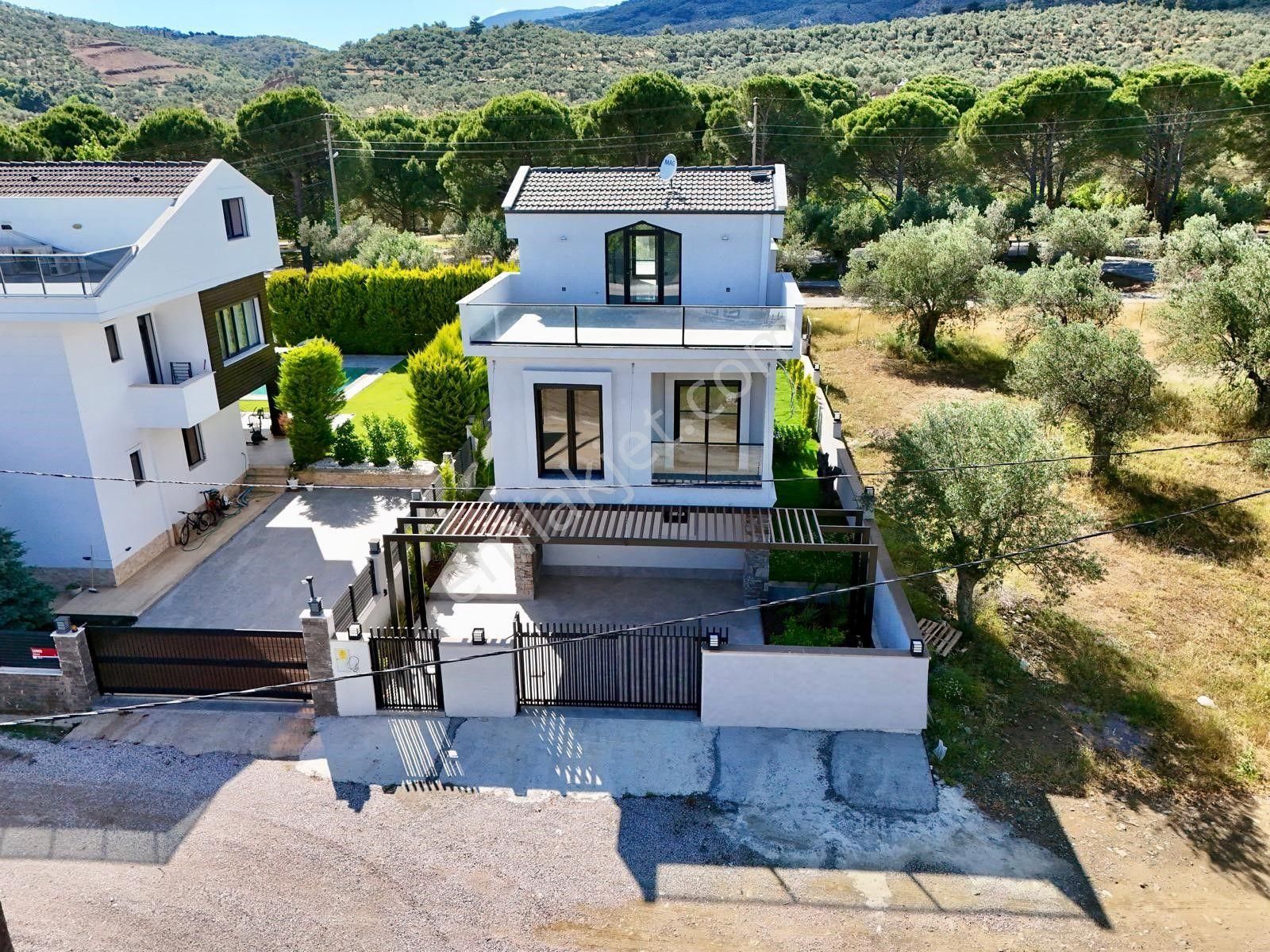 Akçay Aras Emlaktan Gürede 400 M² Arsa İçinde Havuzlu Lüks Villa - Görsel 35