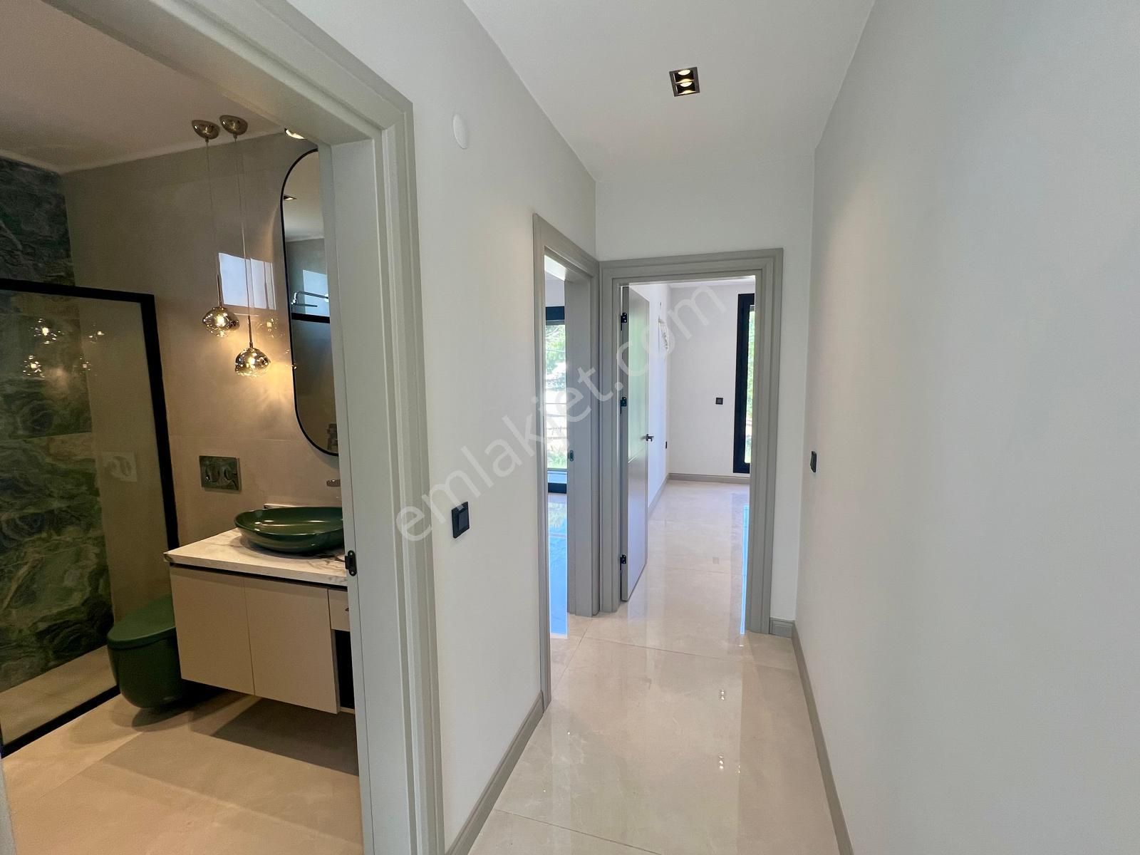 Akçay Aras Emlaktan Gürede 400 M² Arsa İçinde Havuzlu Lüks Villa - Görsel 19