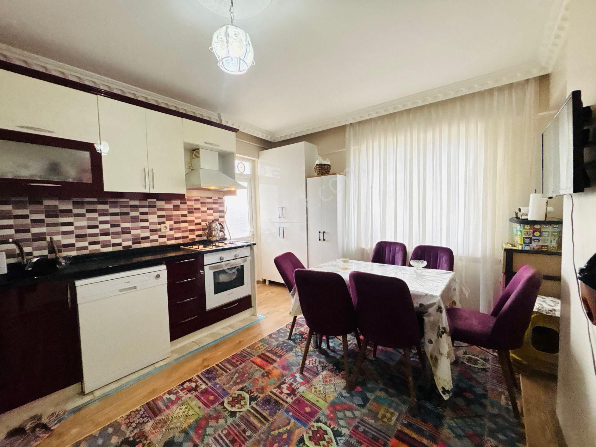 Güven'den Merkezi Konumda Ara Kat Ön Cephe Fırsat 2+1 Daire - Görsel 12