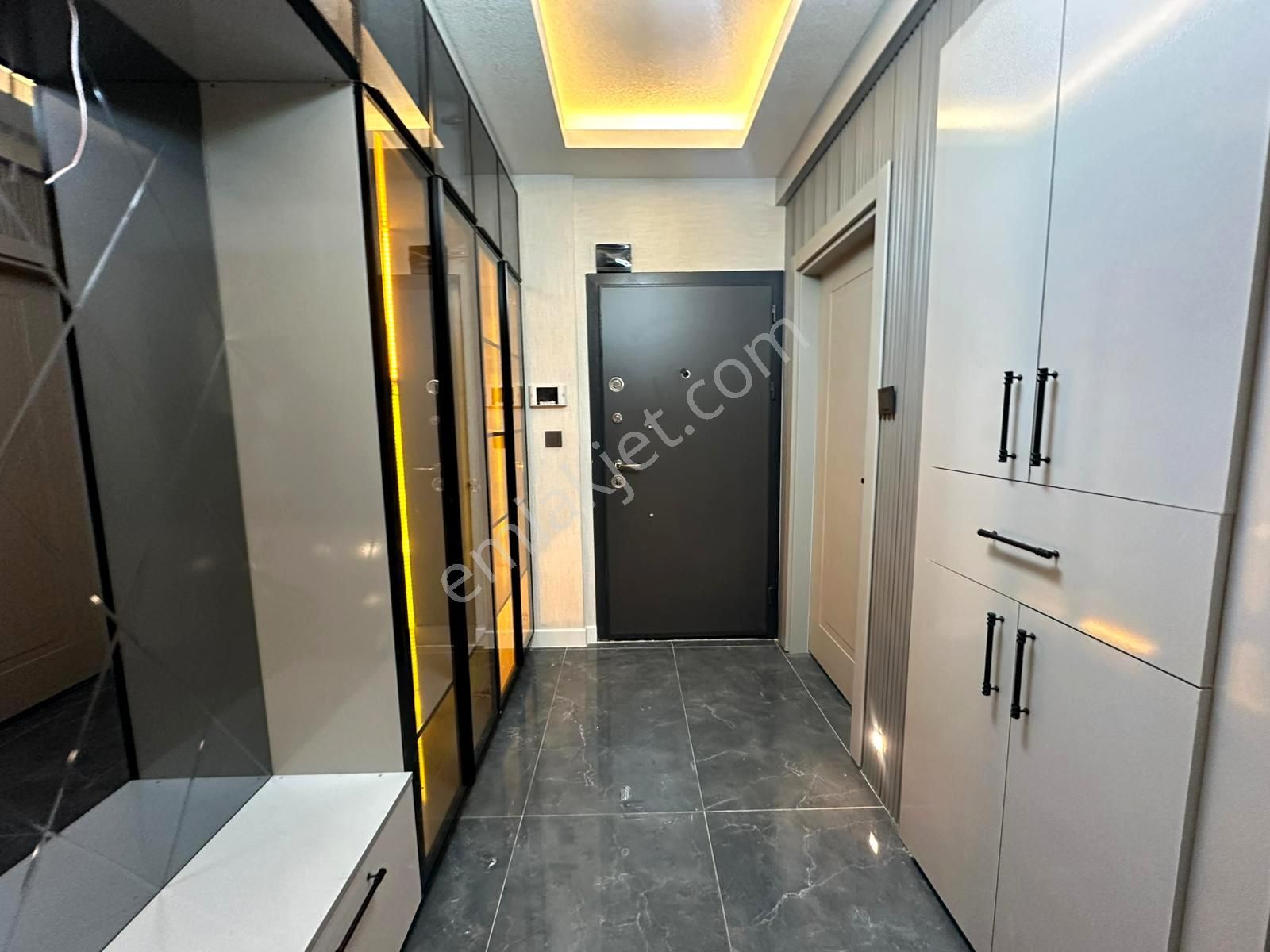 Uzman Emlak'dan Kıvrımlı Sokak'da Ultralüx Yapılı Bağımsız Yüksek Giriş 2+1 Daire - Görsel 32