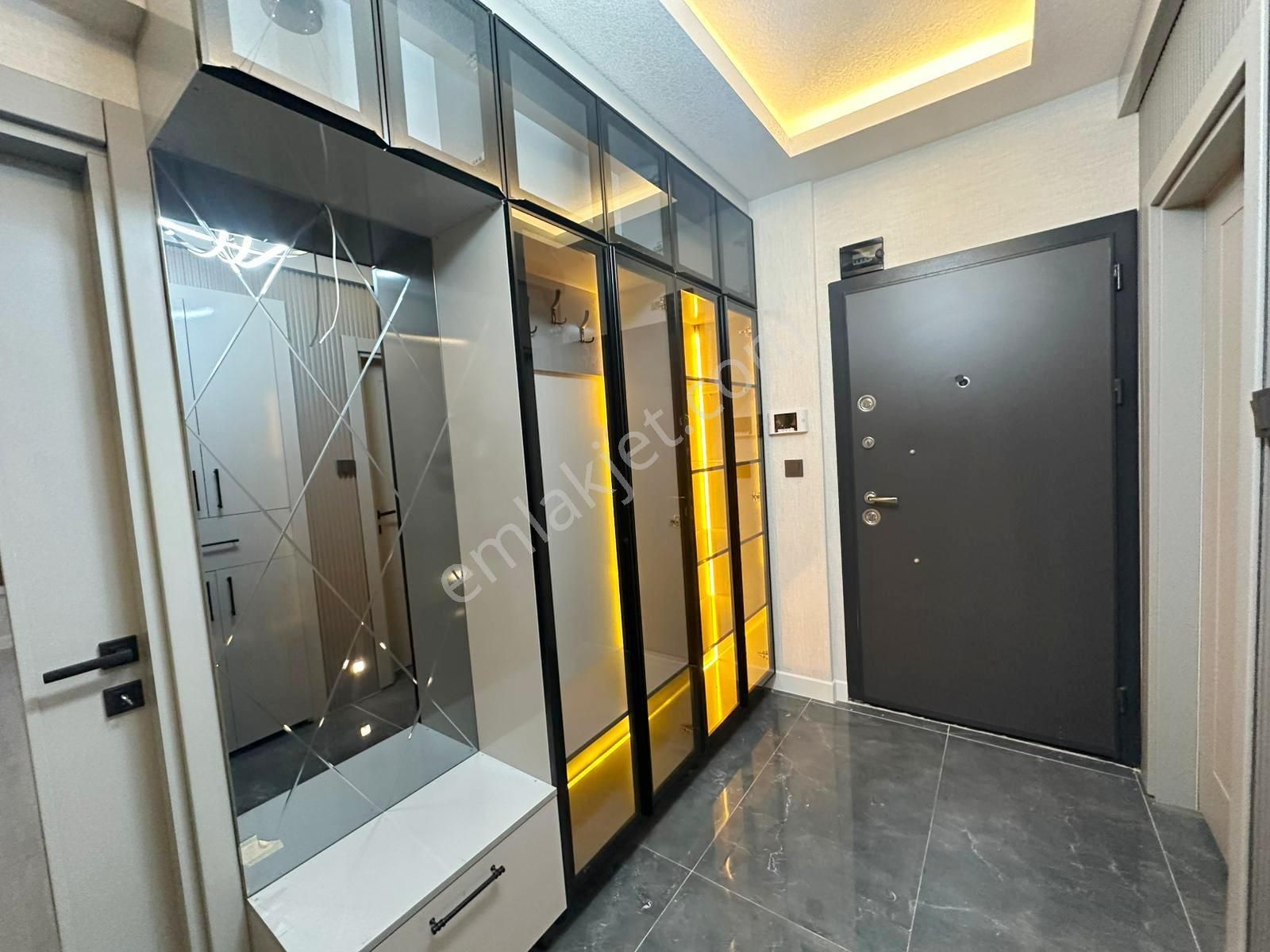 Uzman Emlak'dan Kıvrımlı Sokak'da Ultralüx Yapılı Bağımsız Yüksek Giriş 2+1 Daire - Görsel 18