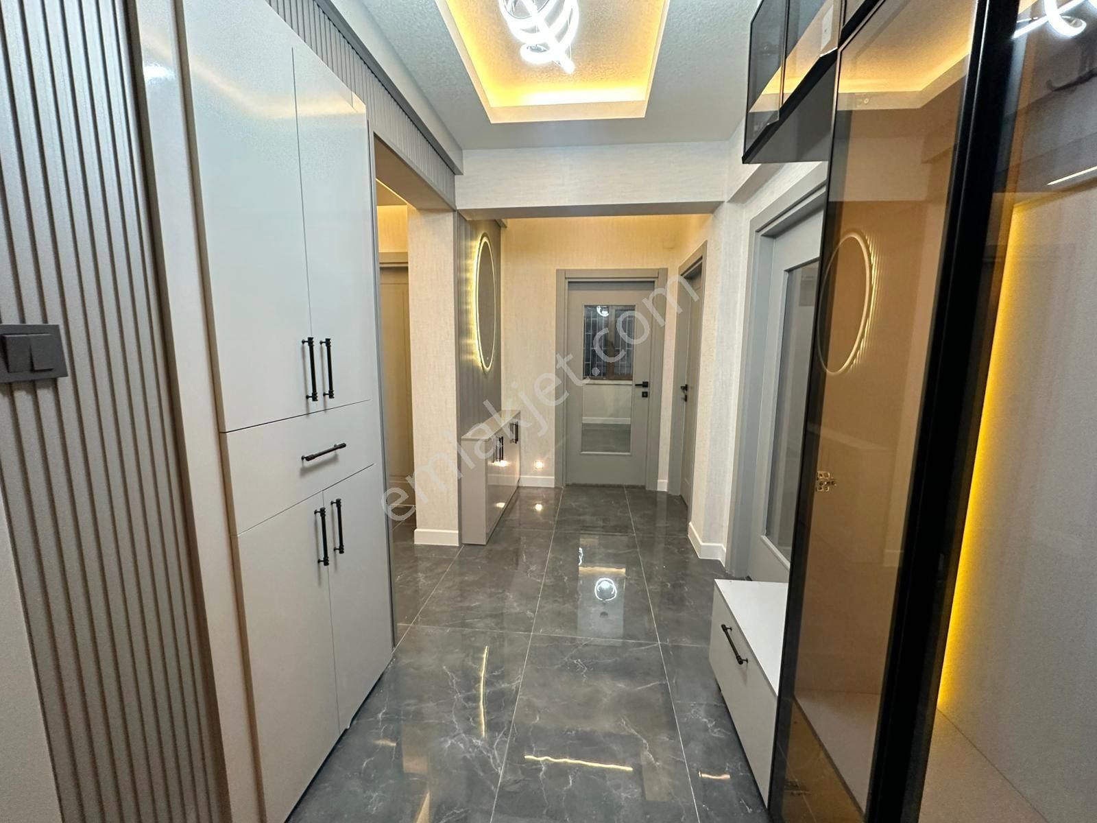 Uzman Emlak'dan Kıvrımlı Sokak'da Ultralüx Yapılı Bağımsız Yüksek Giriş 2+1 Daire - Görsel 30