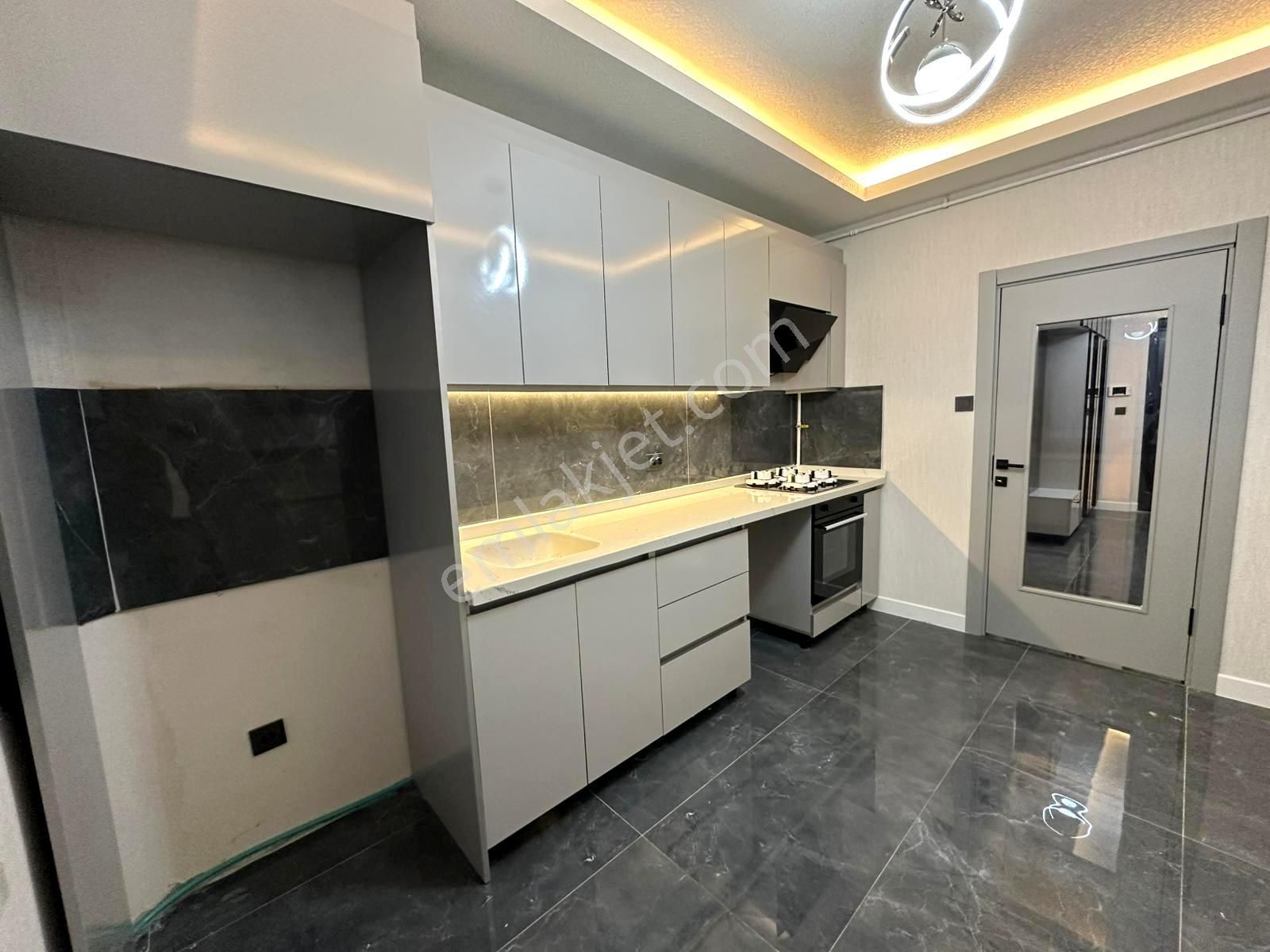 Uzman Emlak'dan Kıvrımlı Sokak'da Ultralüx Yapılı Bağımsız Yüksek Giriş 2+1 Daire - Görsel 20