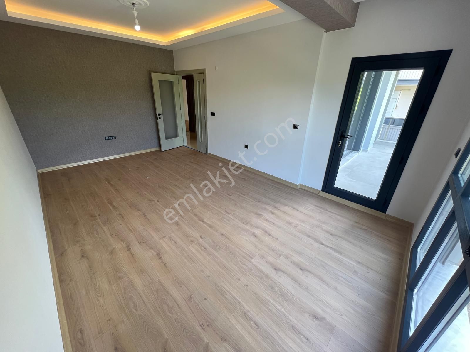 Akçay Aras Emlaktan Altınkumda 2+1 Lüks Daire - Görsel 12