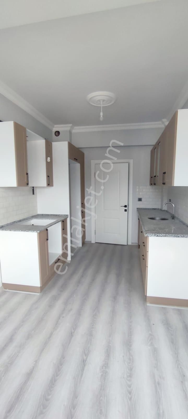 Adalet Gold Group Emlak'tan Bağlar Mahallesinde Sıfır 2+1 Daire Ara Katta Uygun Fiyata