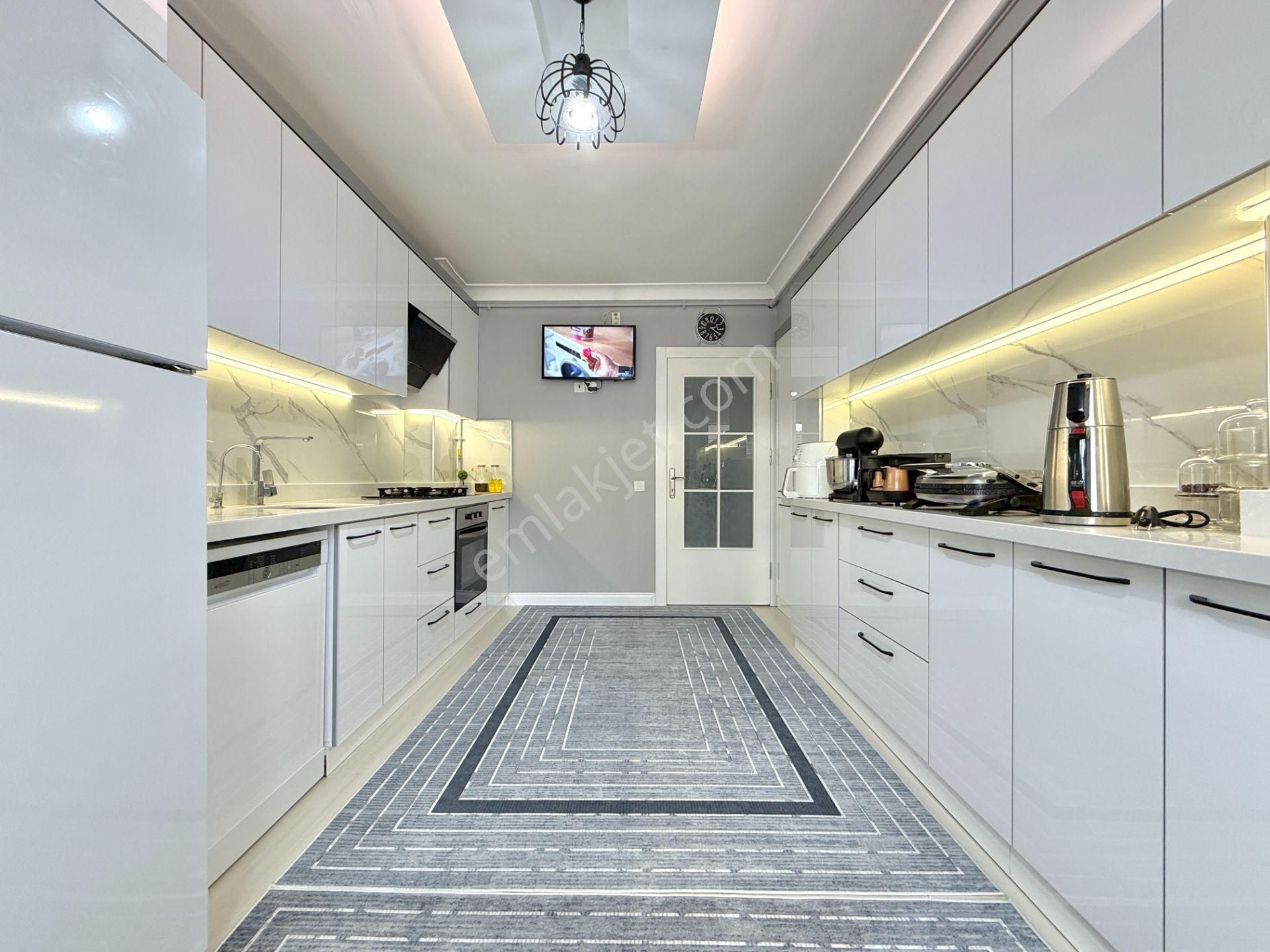 Ufuk Kılıç Emlak'tan Asansörlü Yeni Bina, 2.kat Güney Full Yapılı 160m² 4+1 - Görsel 5