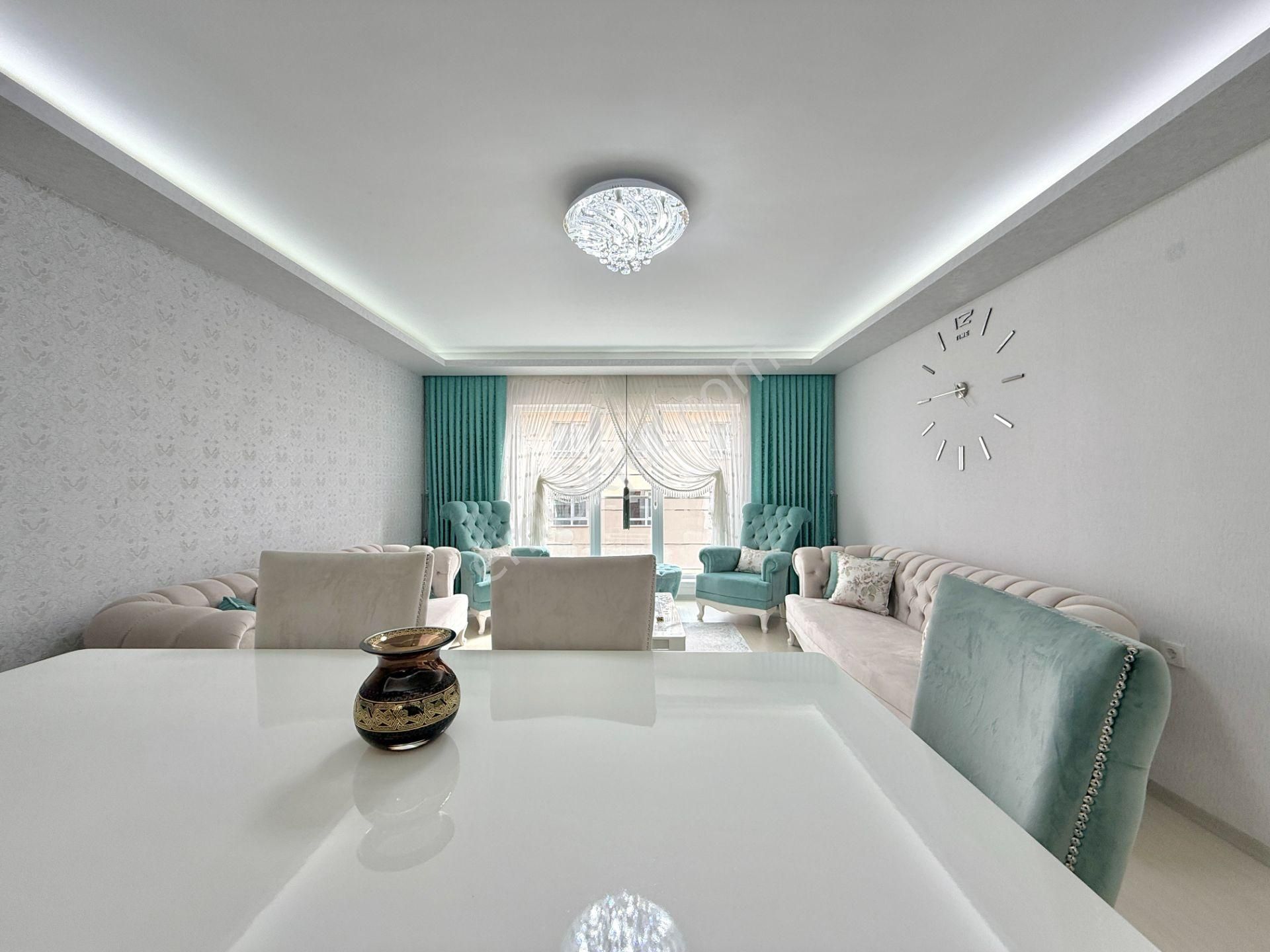 Ufuk Kılıç Emlak'tan Asansörlü Yeni Bina, 2.kat Güney Full Yapılı 160m² 4+1 - Görsel 10