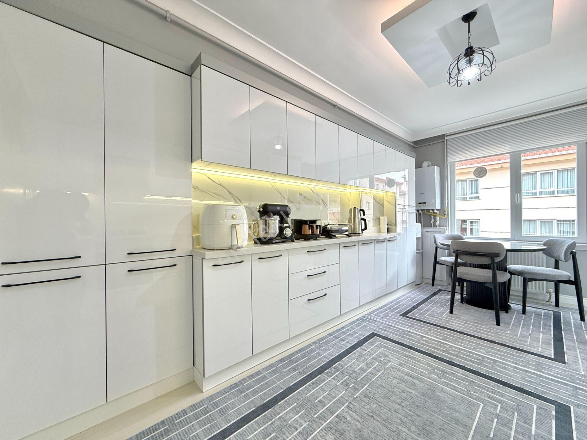 Ufuk Kılıç Emlak'tan Asansörlü Yeni Bina, 2.kat Güney Full Yapılı 160m² 4+1 - Görsel 2