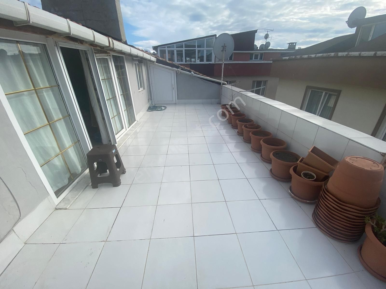 Delta’dan Ambarlı’da 1+1 Eşyalı Kiraöık Teras Katı Daire - Görsel 3