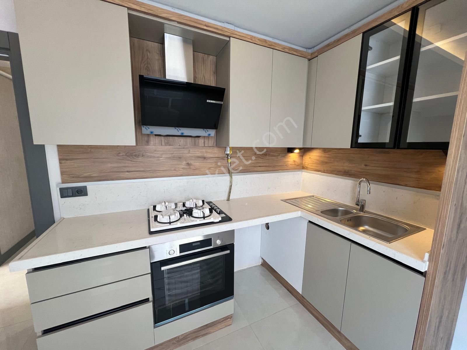 Akçay Aras Emlaktan İkizçayda 2+1 Ayrı Mutfak Ara Kat Lüks Daire