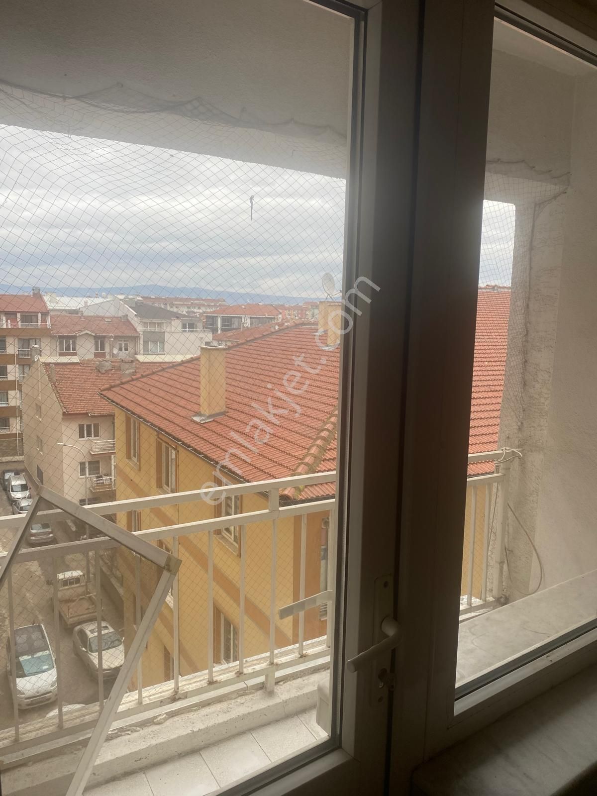 Kurtuluş' Ta Cumhuriyet Bulvarı Üzerinde Kiralık 3+1 Daire - Görsel 18