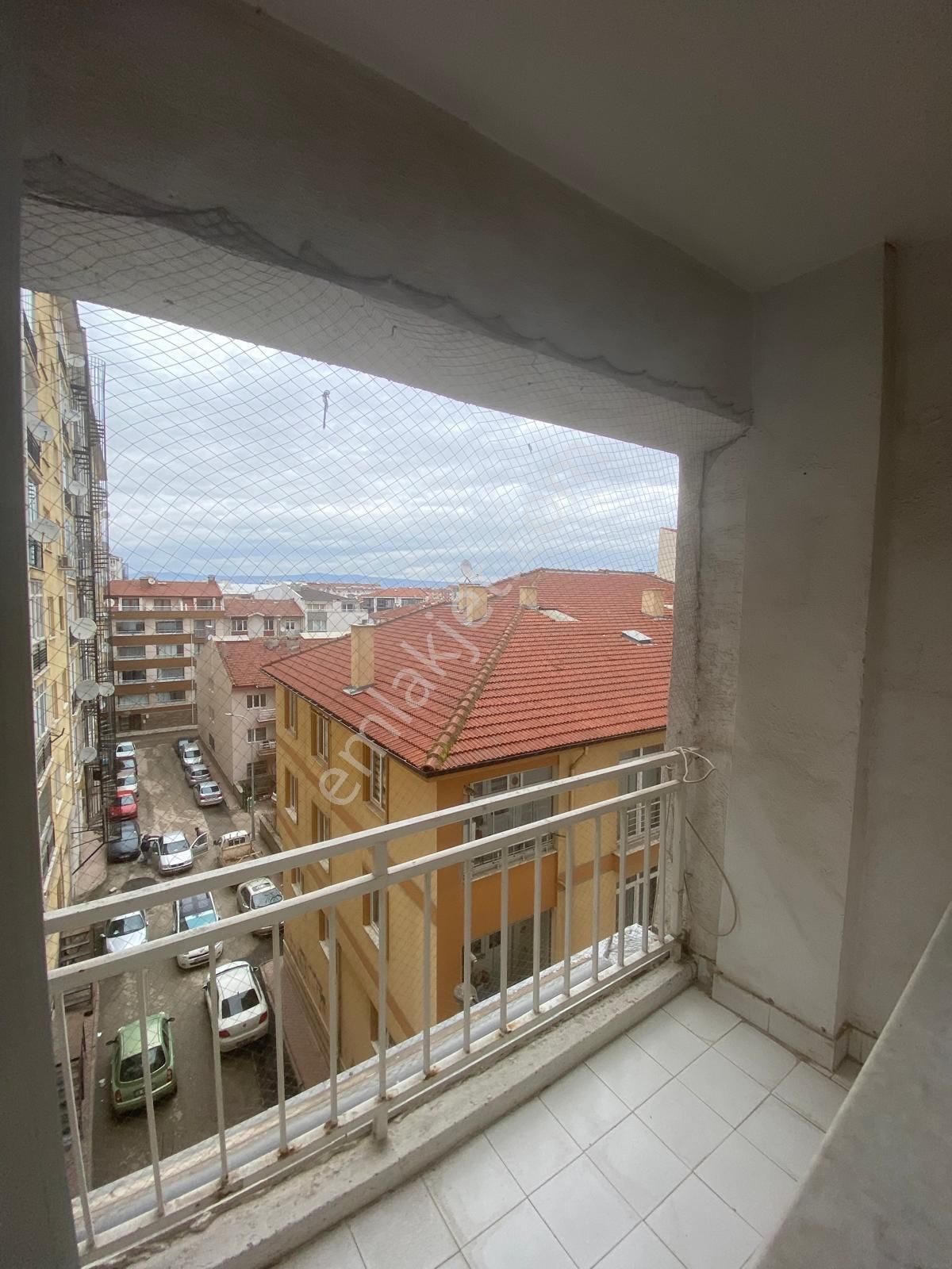 Kurtuluş' Ta Cumhuriyet Bulvarı Üzerinde Kiralık 3+1 Daire - Görsel 19