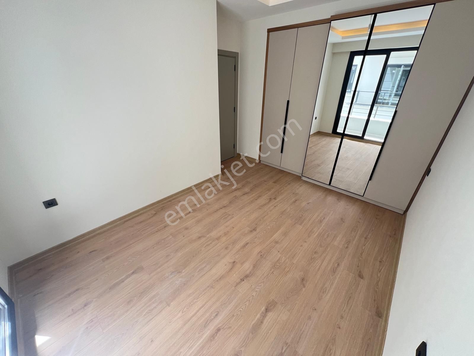 Akçay Aras Emlaktan Altınkumda 2+1 Ara Kat Lüks Daire - Görsel 26