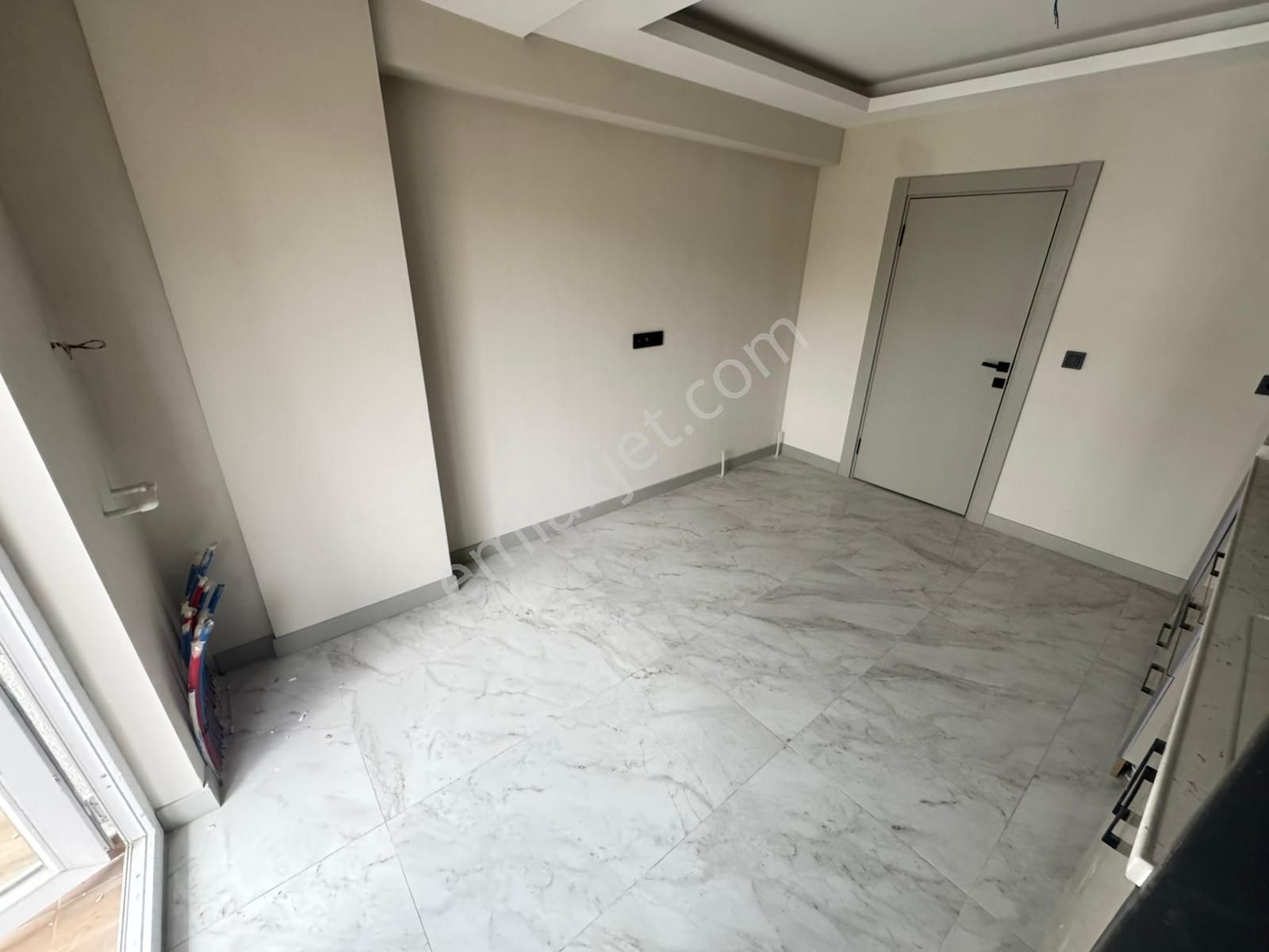 Lider Emlak'tan Cadde Üzeri **sıfır** 3+1 Satılık Daire - Görsel 4