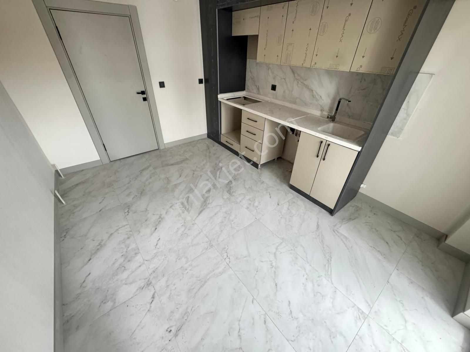 Lider Emlak'tan Cadde Üzeri **sıfır** 3+1 Satılık Daire - Görsel 35