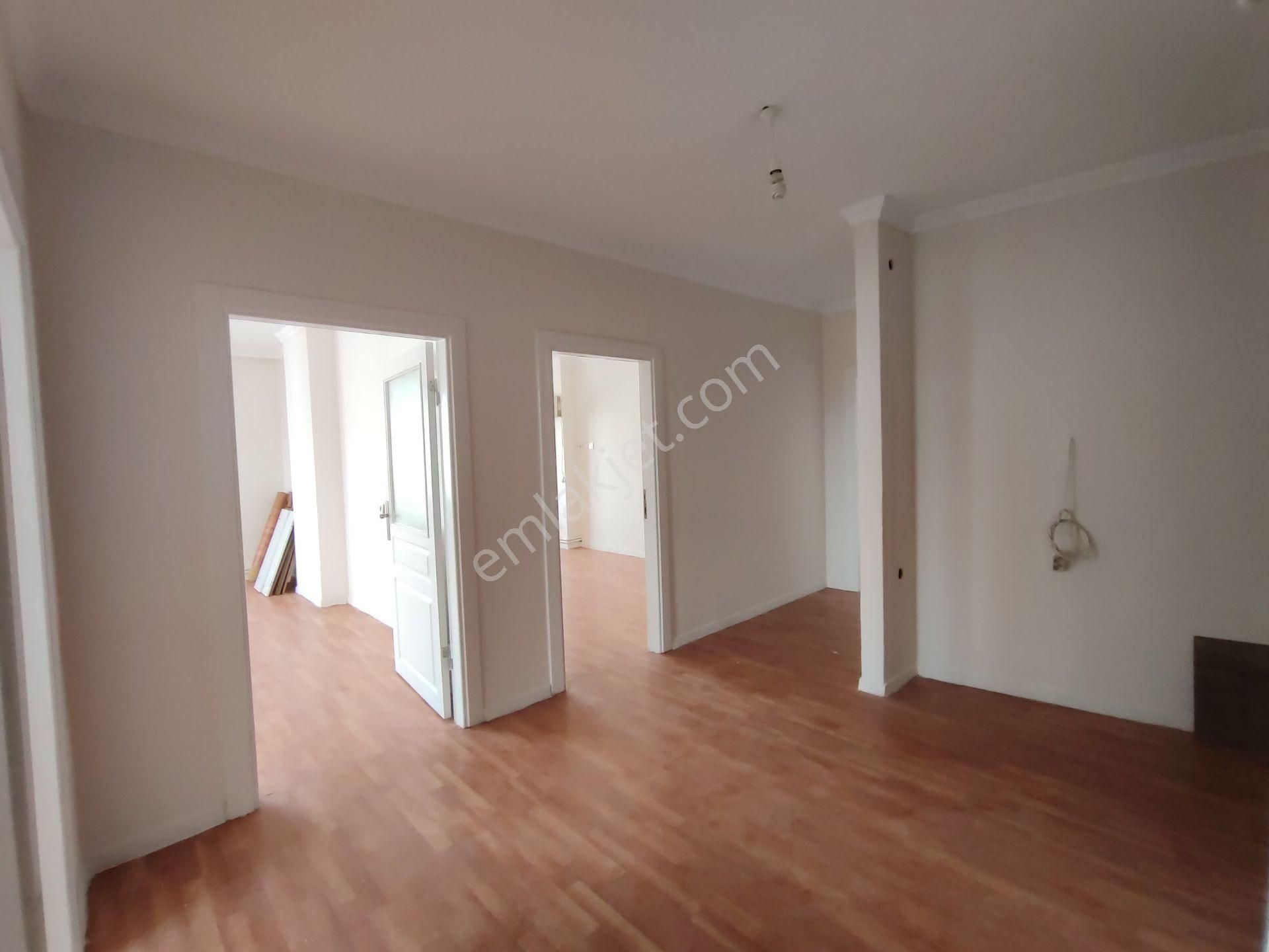Cadde Üzeri Merkezi Konuma Sahip Geniş 3+1 Site İçi Daire - Görsel 4