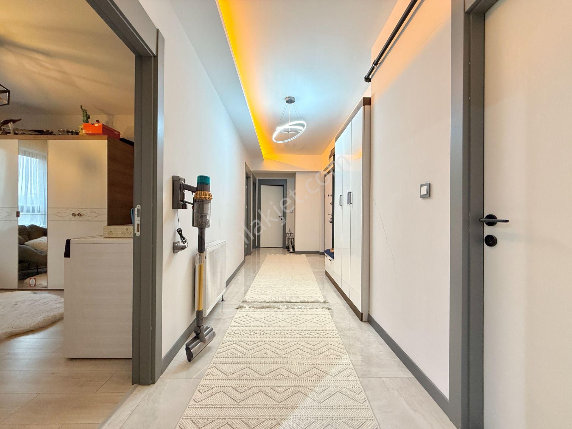 Ufuk Kılıç Emlak'tan Asansörlü Yeni Binada, 3.kat Güney K.garajlı 130m² 3+1 - Görsel 29