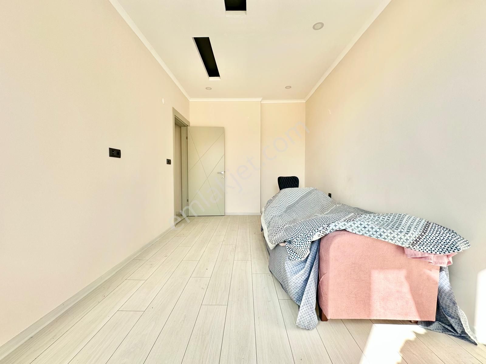 ꧁sadece Ay Emlaktan꧂akçay'da Doğalgazlı Denize Yakın Geniş Teraslı Satılık 4+1 Lüks Dublex Daire - Görsel 27
