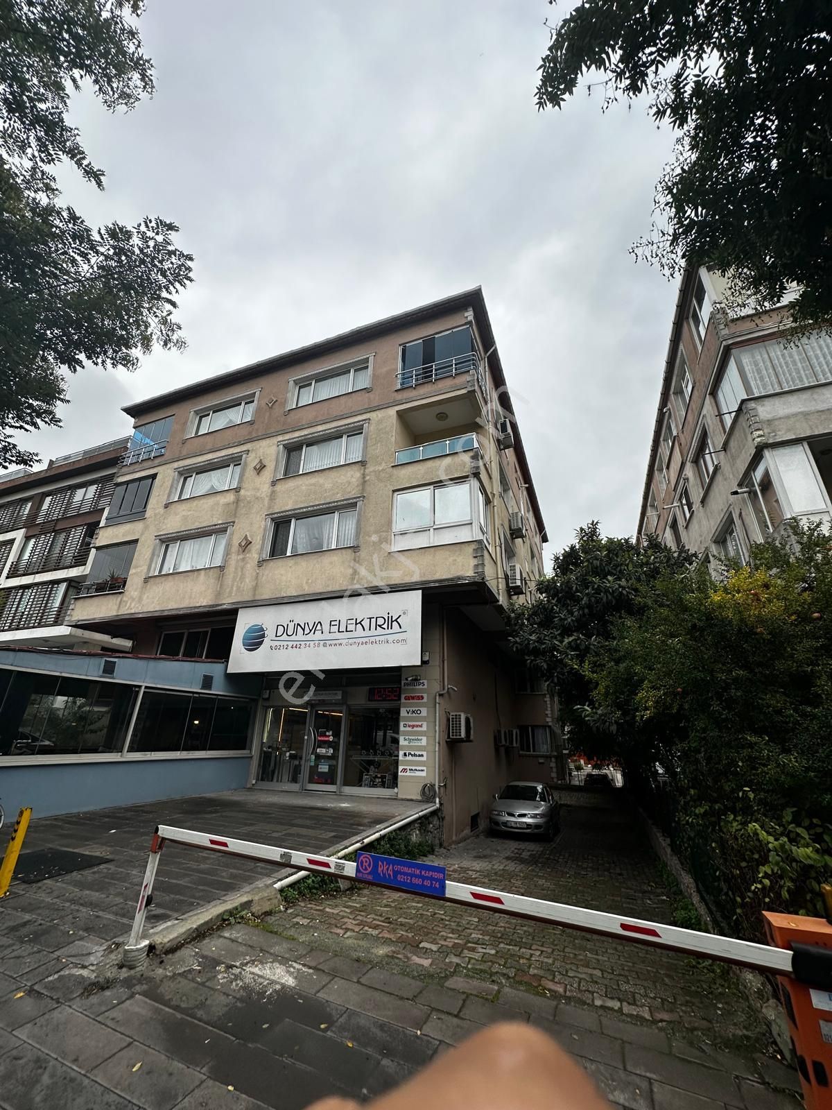 Bahçelievler Adnan Kahveci Bulvarı Üzeri 3+1 Satılık Daire - Görsel 3