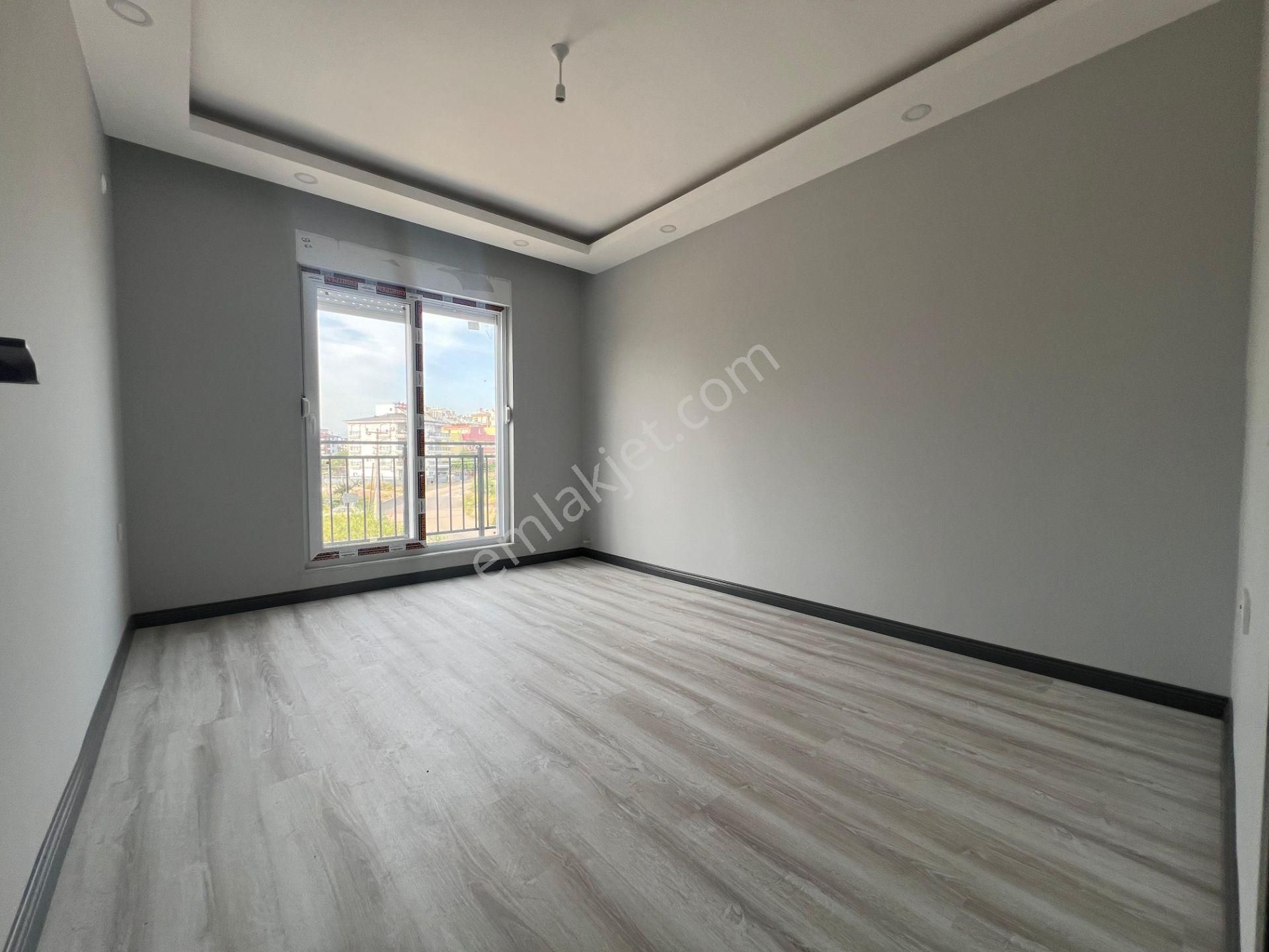 Cadde Üzerinde Ulaşım Dibinde Arakat Satılık 3+1 Daire - Görsel 14