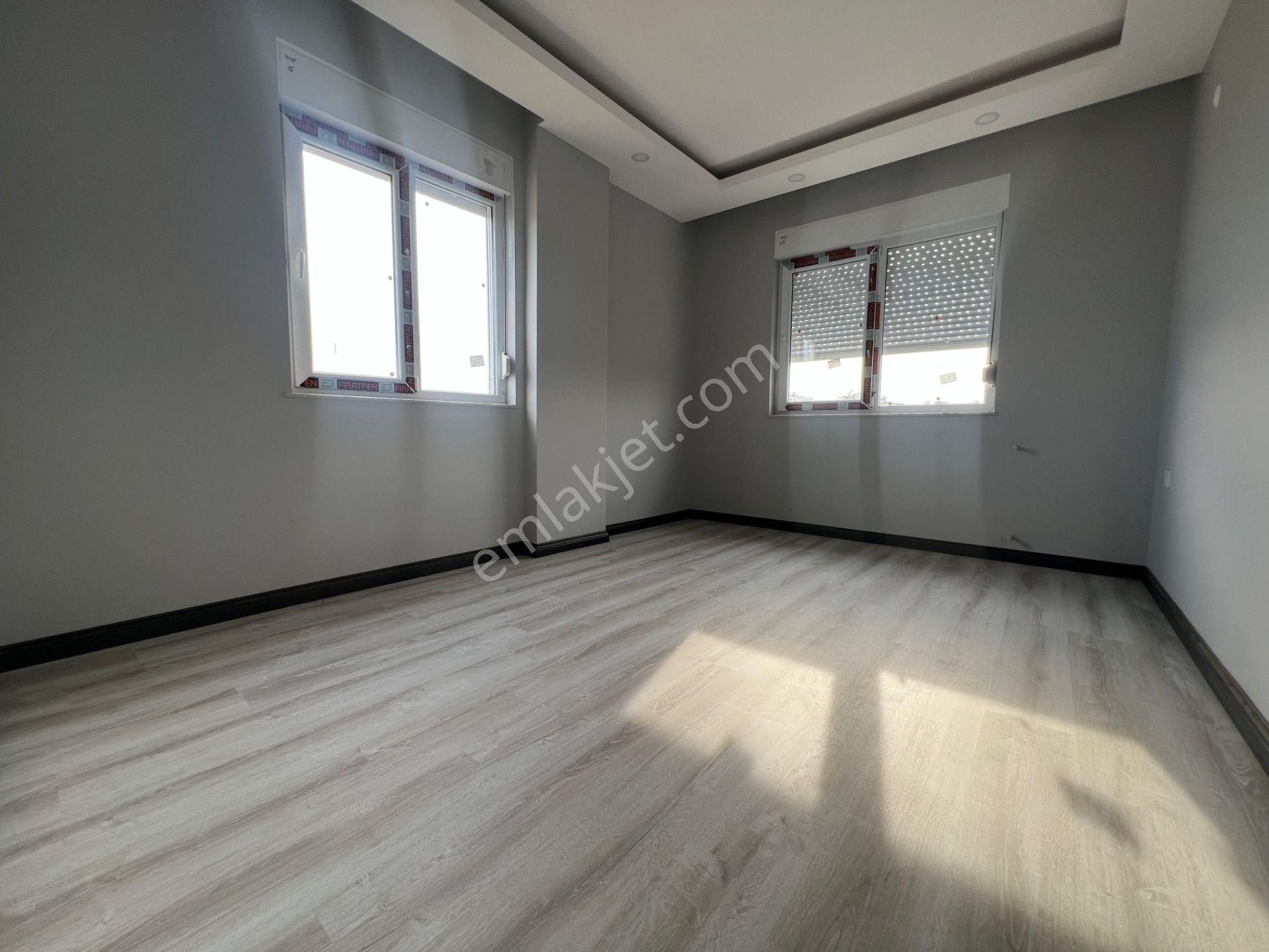 Cadde Üzerinde Ulaşım Dibinde Arakat Satılık 3+1 Daire - Görsel 12