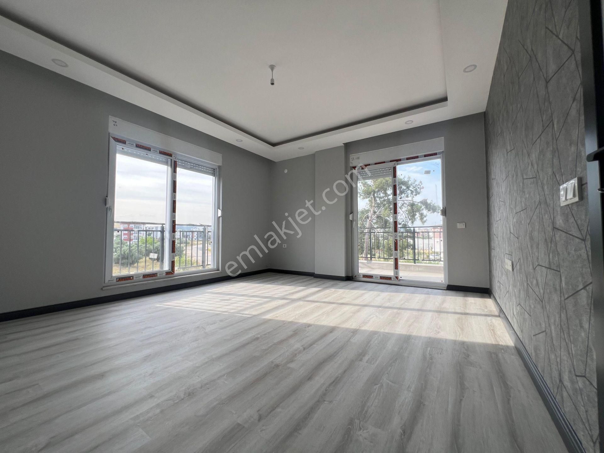 Cadde Üzerinde Ulaşım Dibinde Arakat Satılık 3+1 Daire - Görsel 9