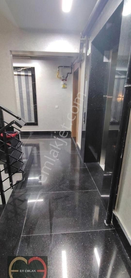 Bahçelievler De 1+1 Büyük Teraslı Yeni Lüks Bahçe Katı Daire - Görsel 8