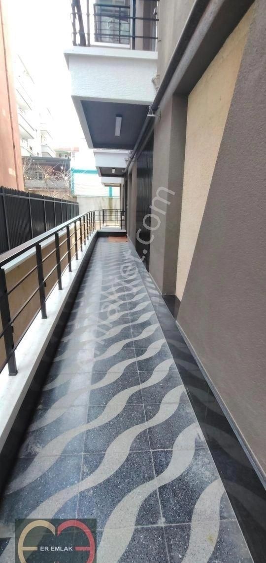 Bahçelievler De 1+1 Büyük Teraslı Yeni Lüks Bahçe Katı Daire - Görsel 10