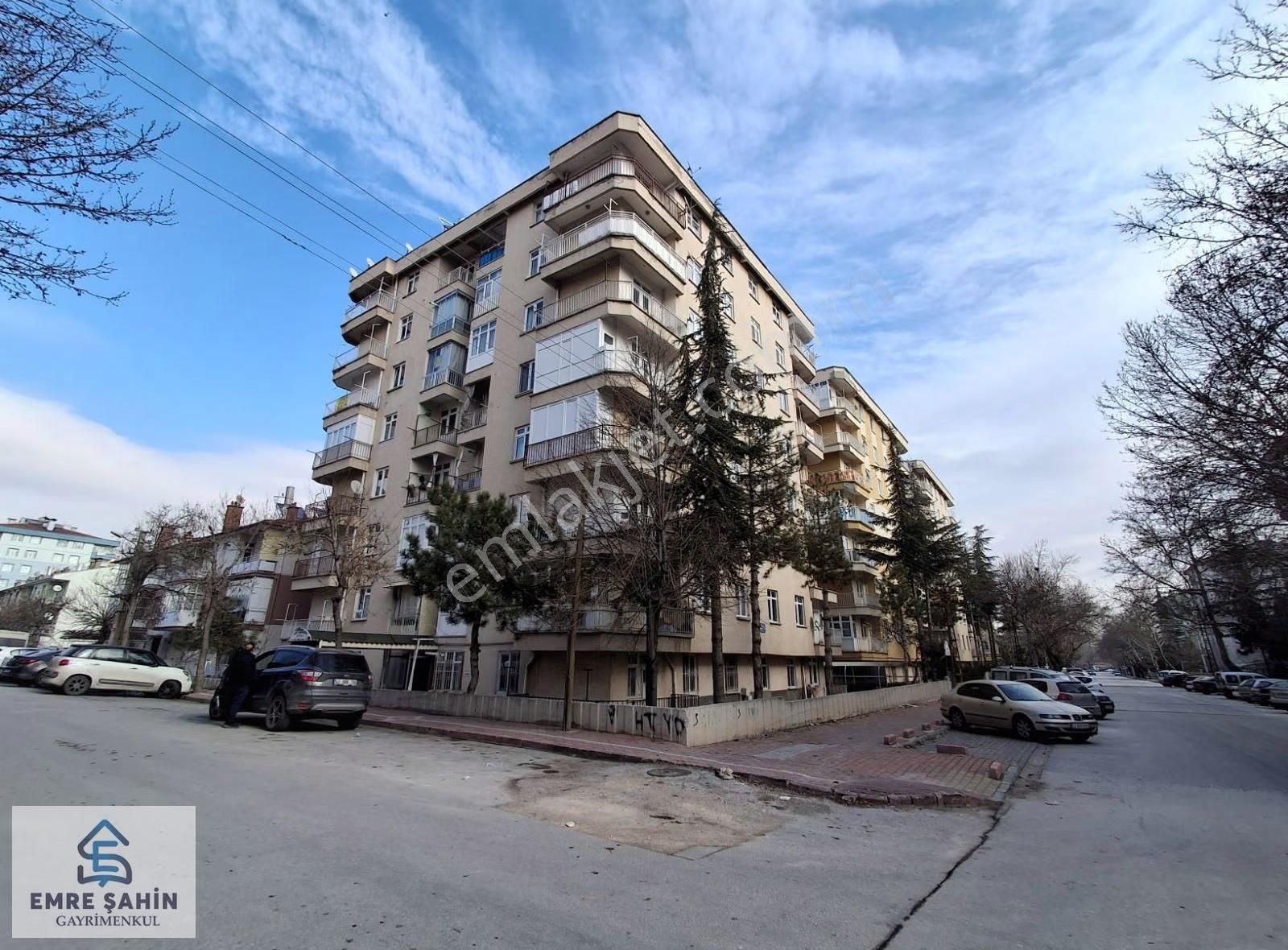 Malazgirt Mah. Asansörlü Barış Cad. Yanı Arakat Satılık Daire