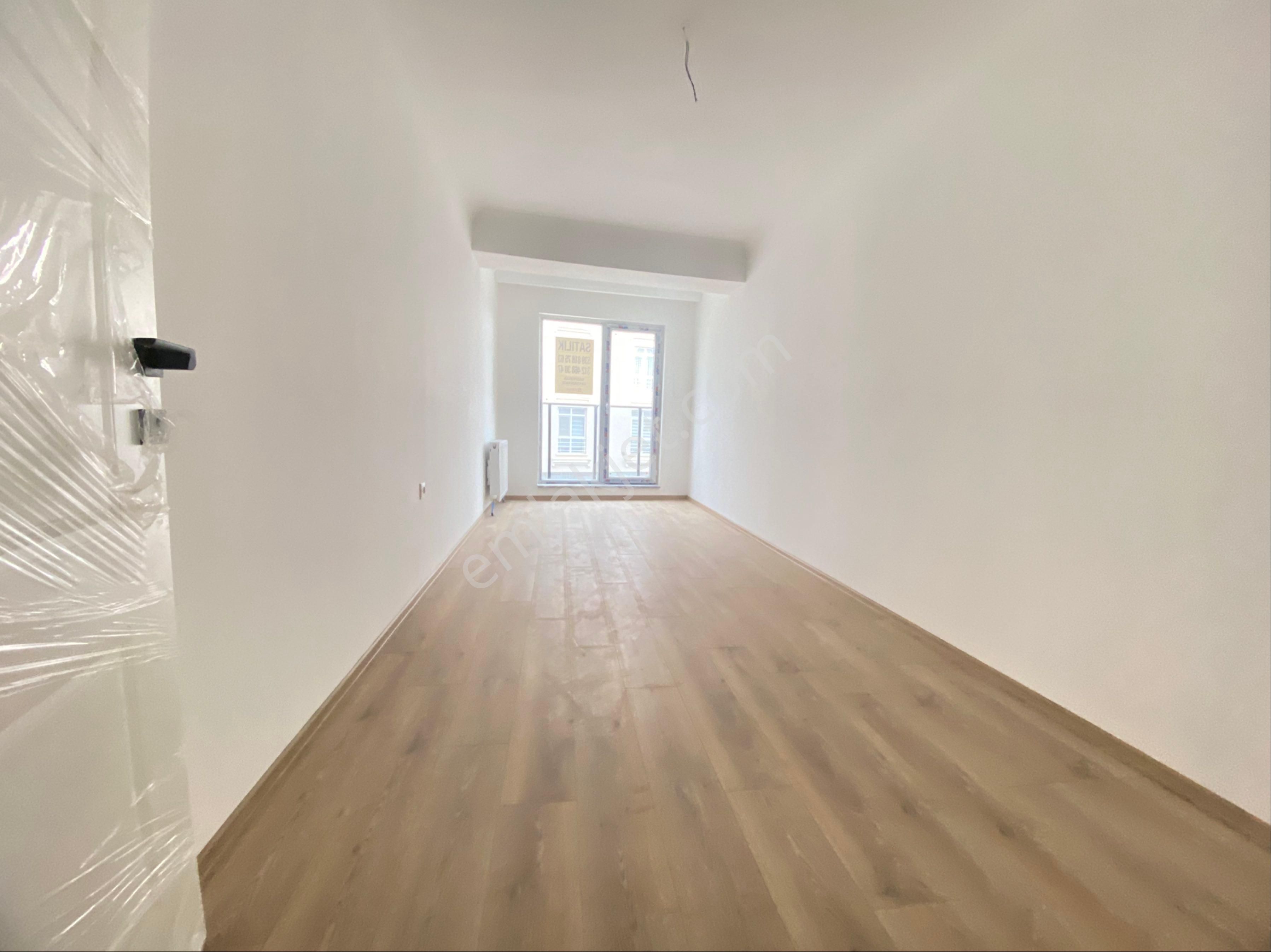 Dikmen'de Satılık Ana Cadde Üzeri Arakatta Sıfır Daire 2+1 Balkonlu - Görsel 10