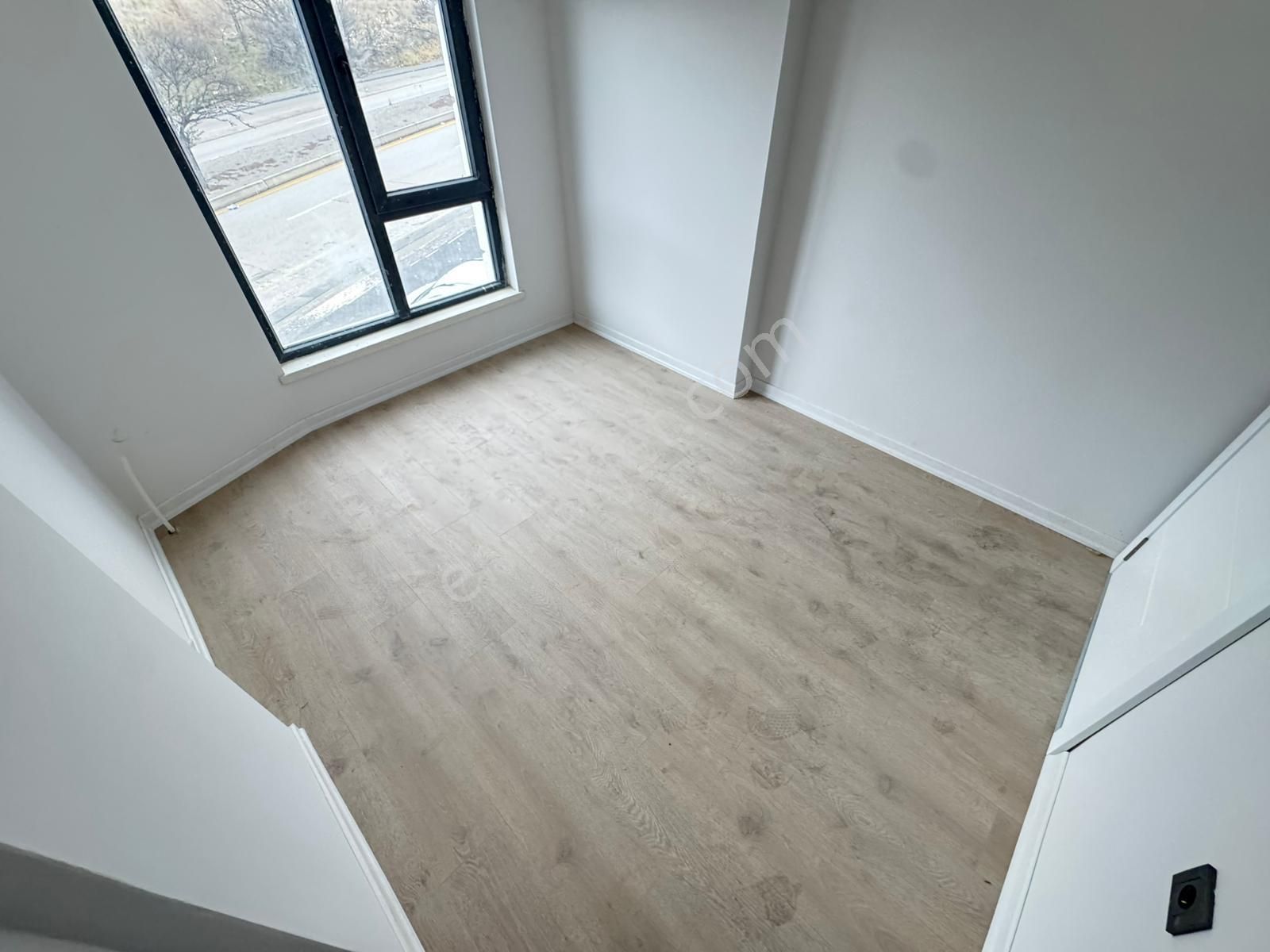 Lider Emlak'tan Cadde Üzeri Yapılı 3+1 Sıfır Daire