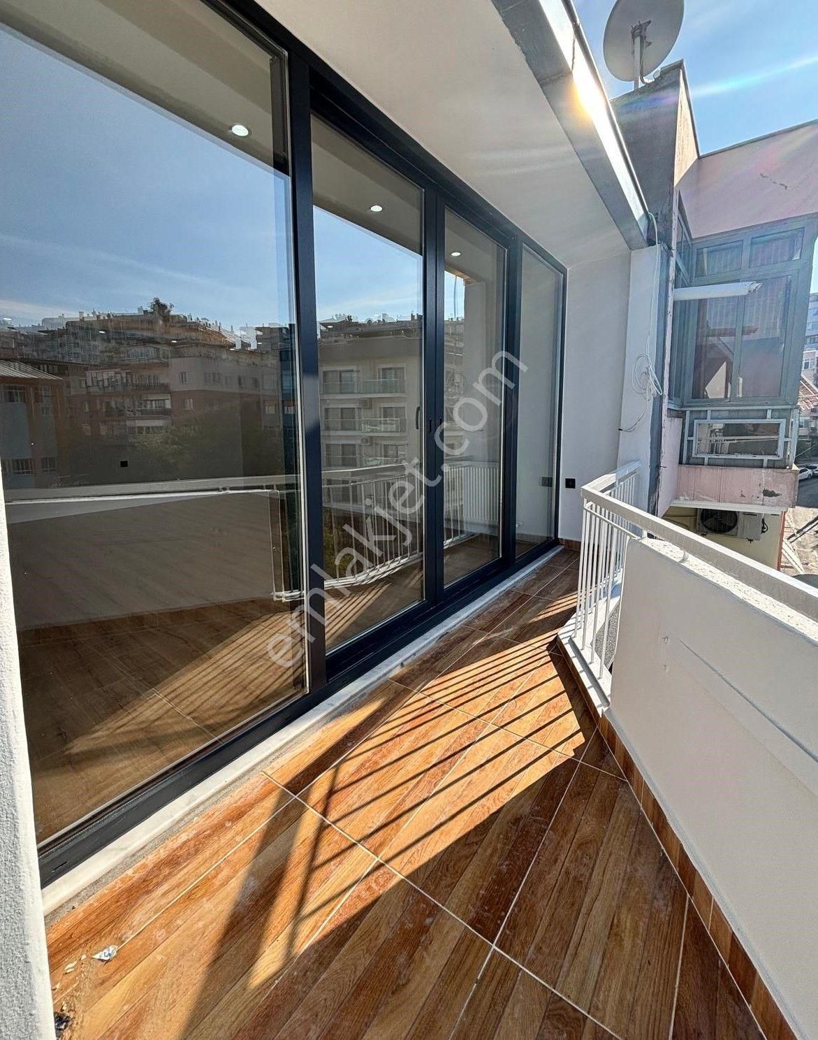 Asil'den Hatayda Cadde Yakını 3+1 Lüks Yapılı Deniz Manzaralı - Görsel 8