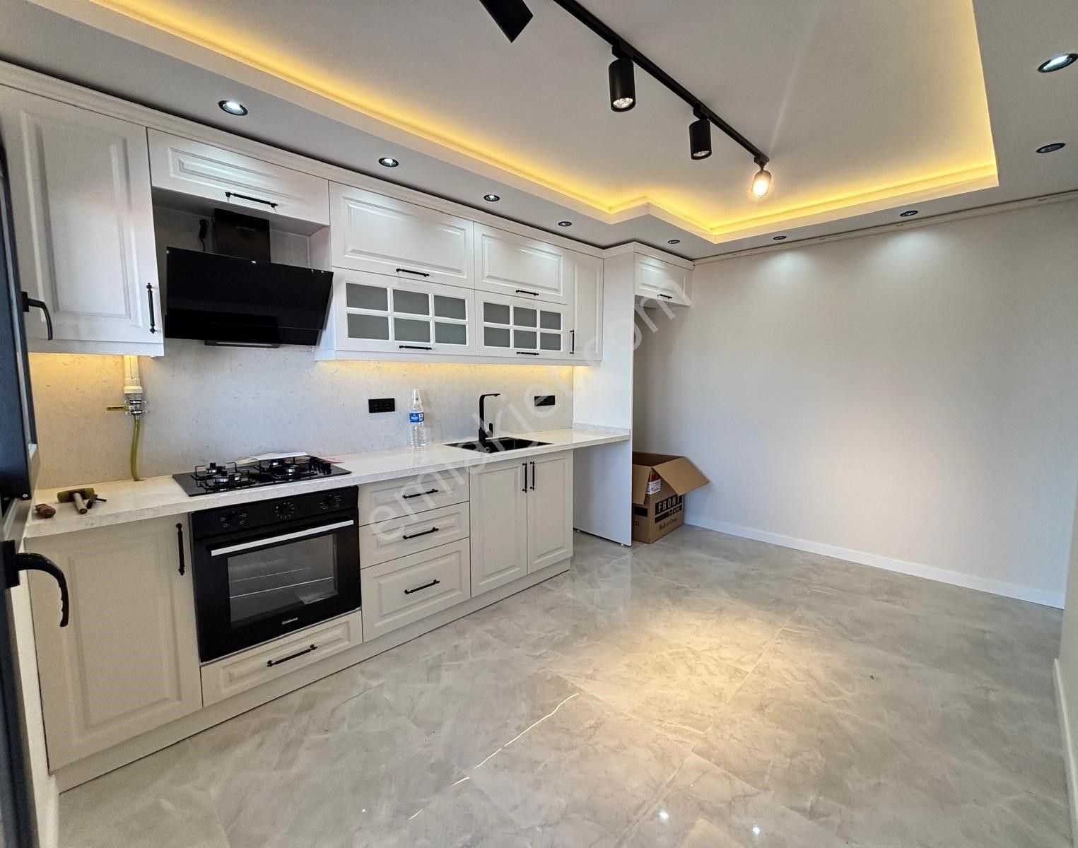 Asil'den Hatayda Cadde Yakını 3+1 Lüks Yapılı Deniz Manzaralı - Görsel 7