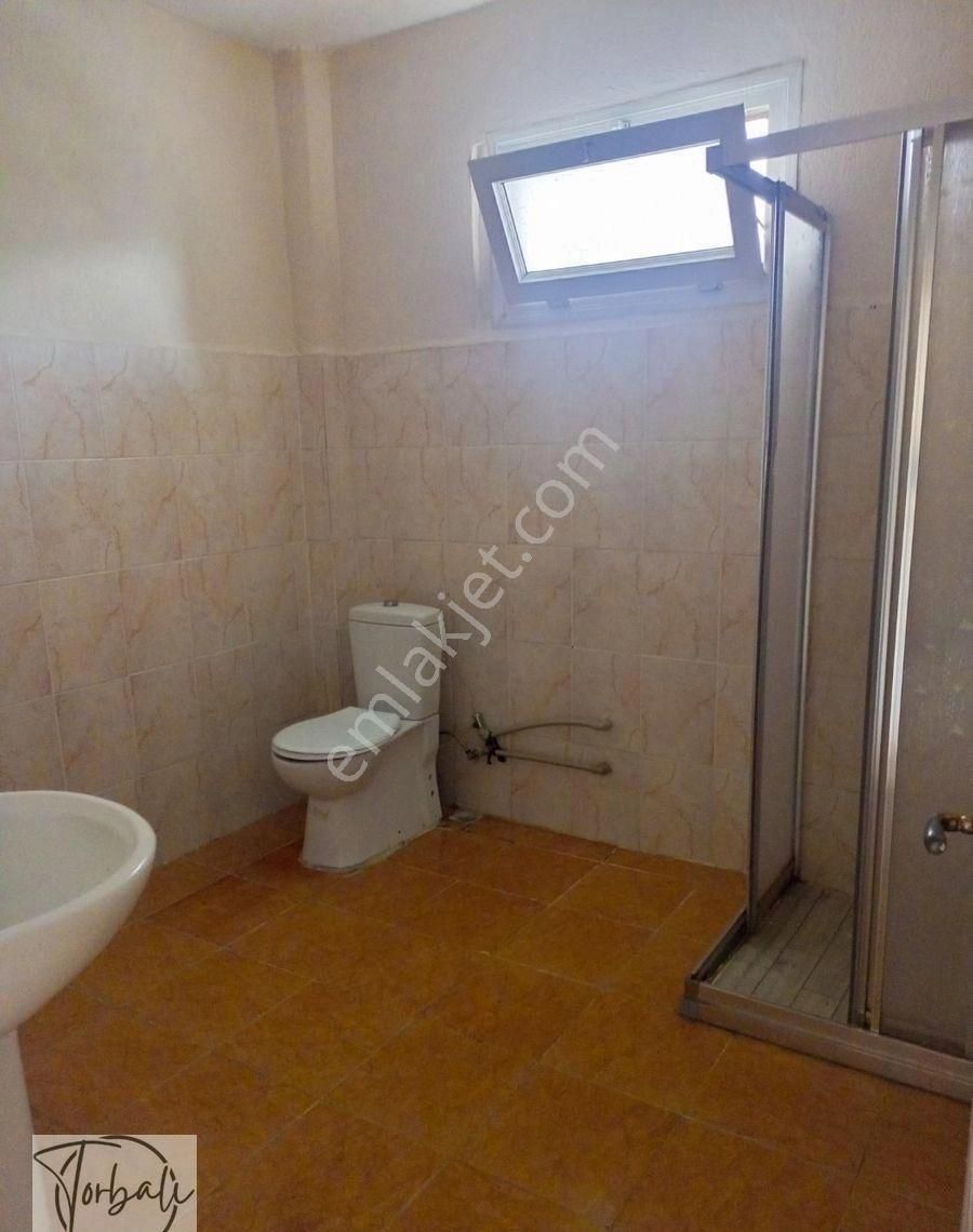 Torbalı Emlak'tan Muratbey Mah. Yaprak Konutlarında 145m2 3+1 D.gazlı Dairemiz Kiralık - Görsel 2