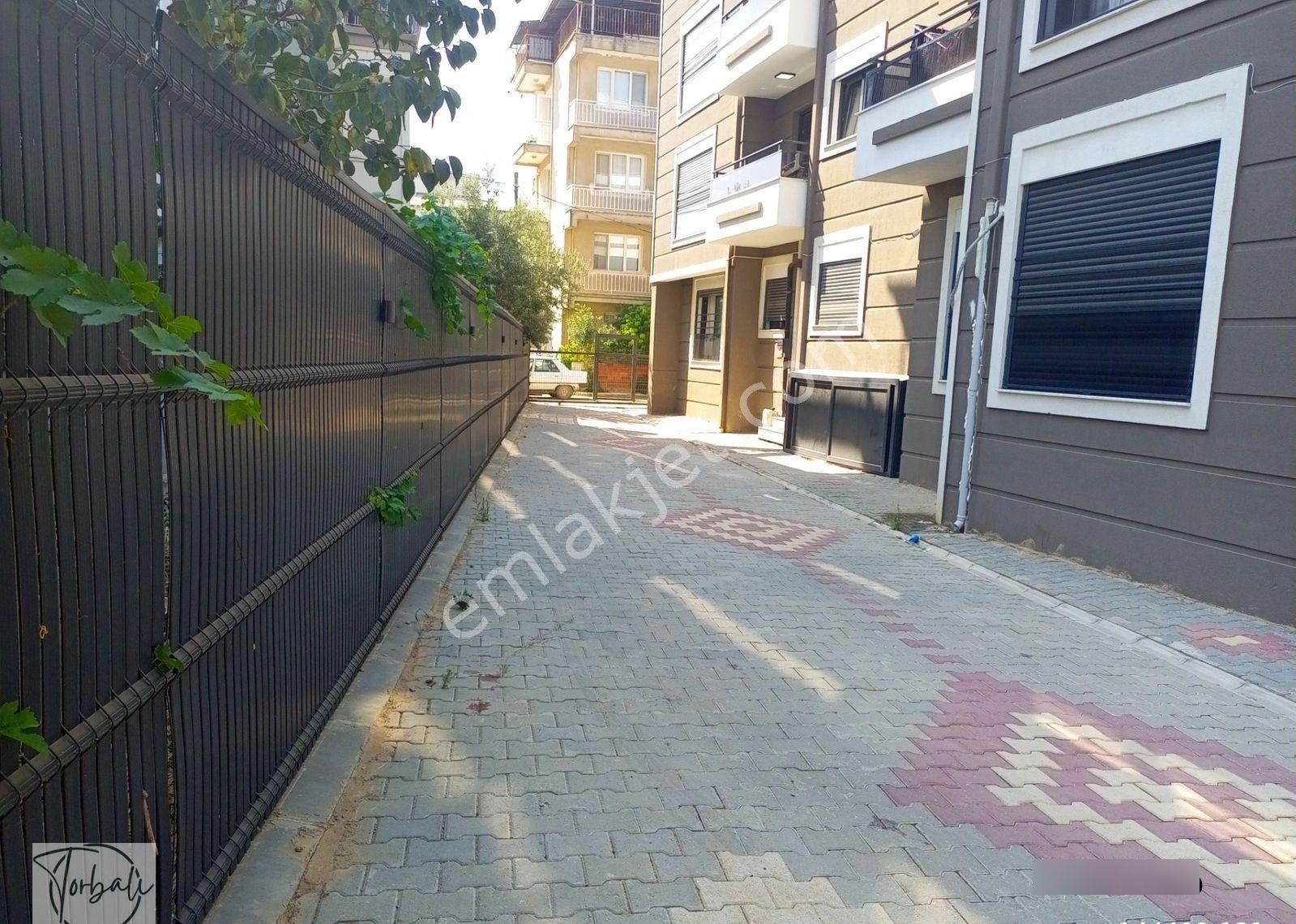 Torbalı Emlak'tan Muratbey Mah.izbana Yakın 85m2 2+1 D.gazlı Lüx Dairemiz Satılık - Görsel 10