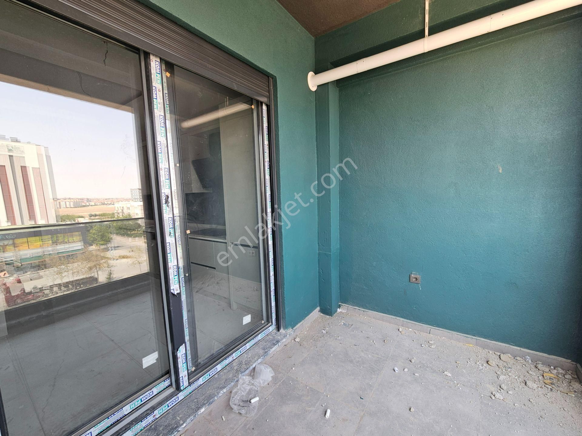 Beyhekim Caddesinde Akıllı Ev Sistemli 4+1 Fırsat Ultra Lüx Daire - Görsel 12