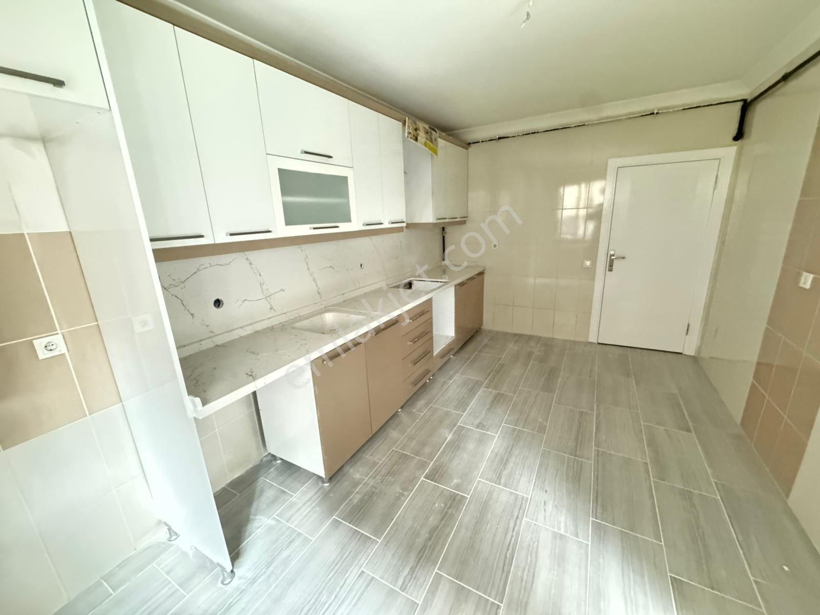 Lider Emlak'tan **4+1** 145 M2 Satılık Daire - Görsel 4