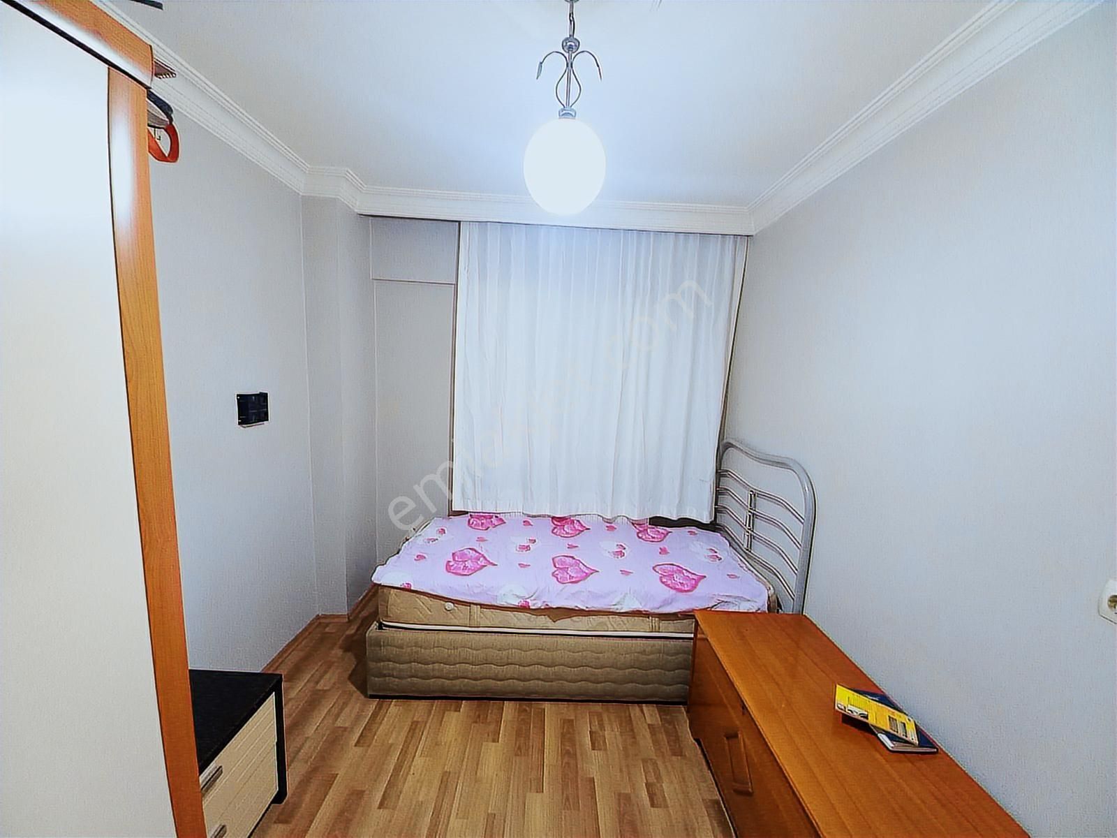 Şeref Emlak Yıldız Tabya Balkonlu Satılık Daire 3.550.000 Tl - Görsel 3