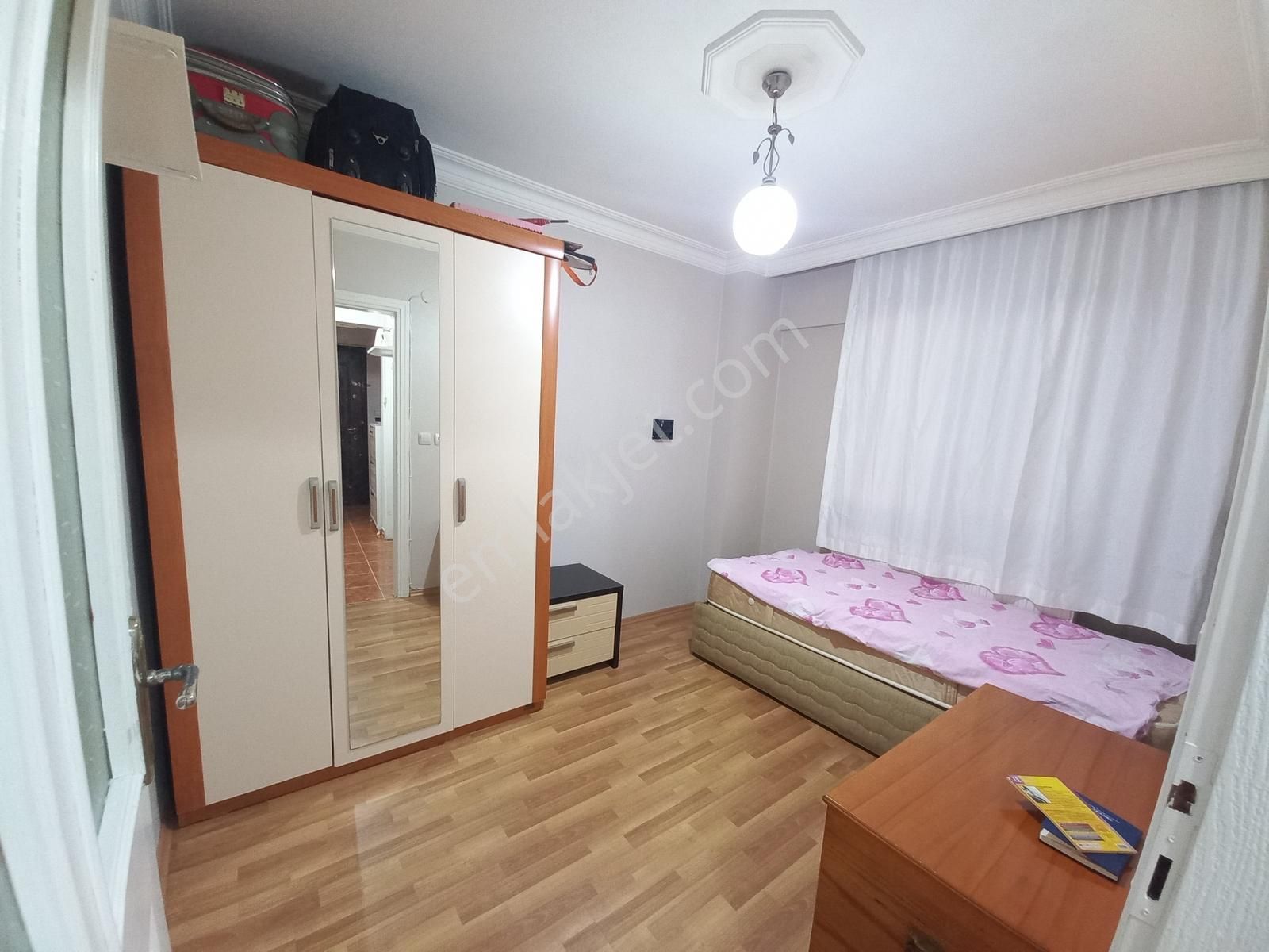 Şeref Emlak Yıldız Tabya Balkonlu Satılık Daire 3.550.000 Tl - Görsel 11