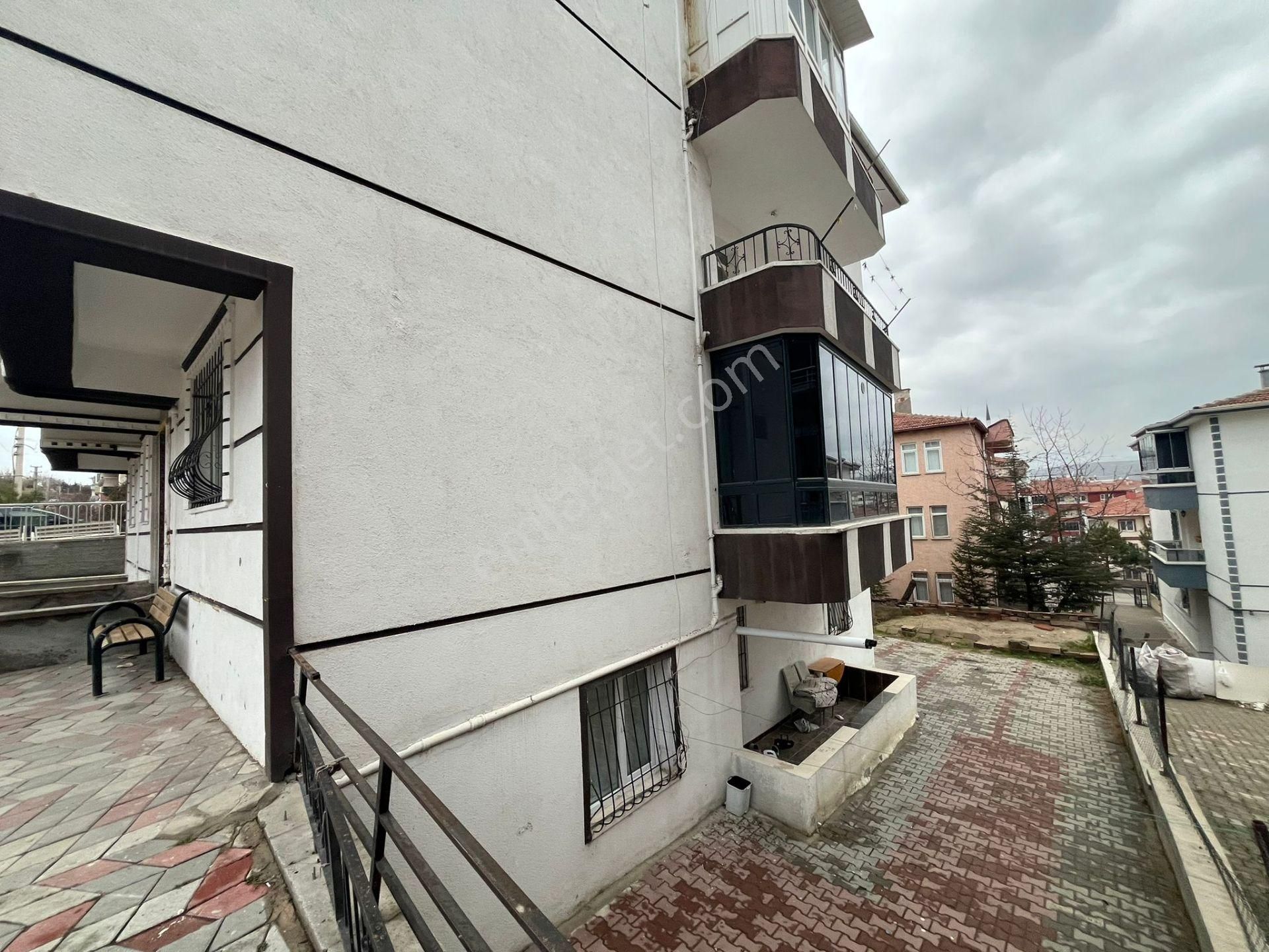 Sincan Tandoğan Mah. 2+1 10 Yıllık Bina Yapılı Cam Balkonlu Satılık Daire - Görsel 33