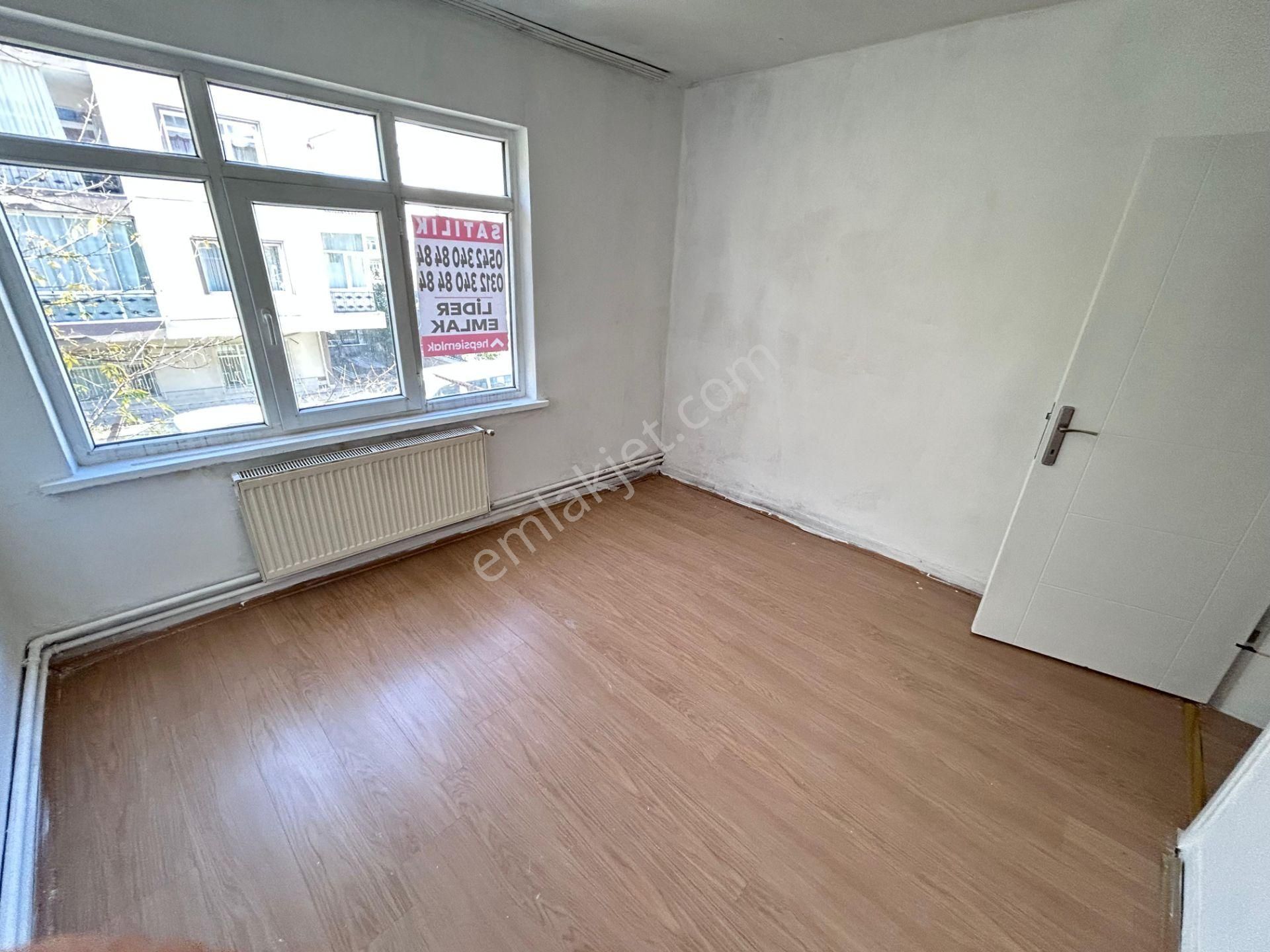 Aydınlıkevler Merkezi Lokasyonda Yatırımlık 2+1 Satılık Daire - Görsel 15