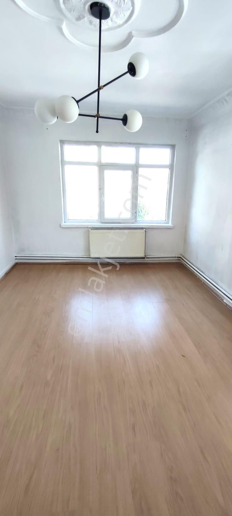 Aydınlıkevler Merkezi Lokasyonda Yatırımlık 2+1 Satılık Daire - Görsel 17