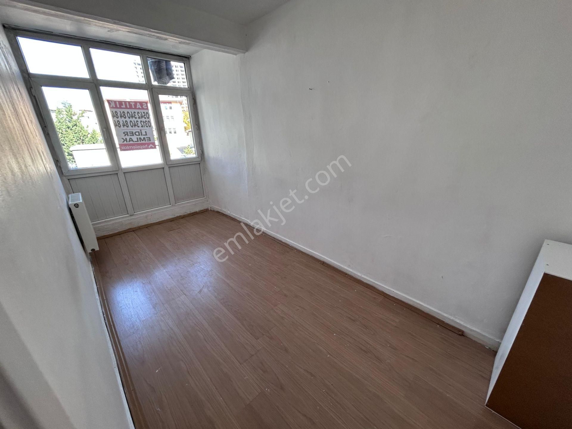 Aydınlıkevler Merkezi Lokasyonda Yatırımlık 2+1 Satılık Daire - Görsel 10